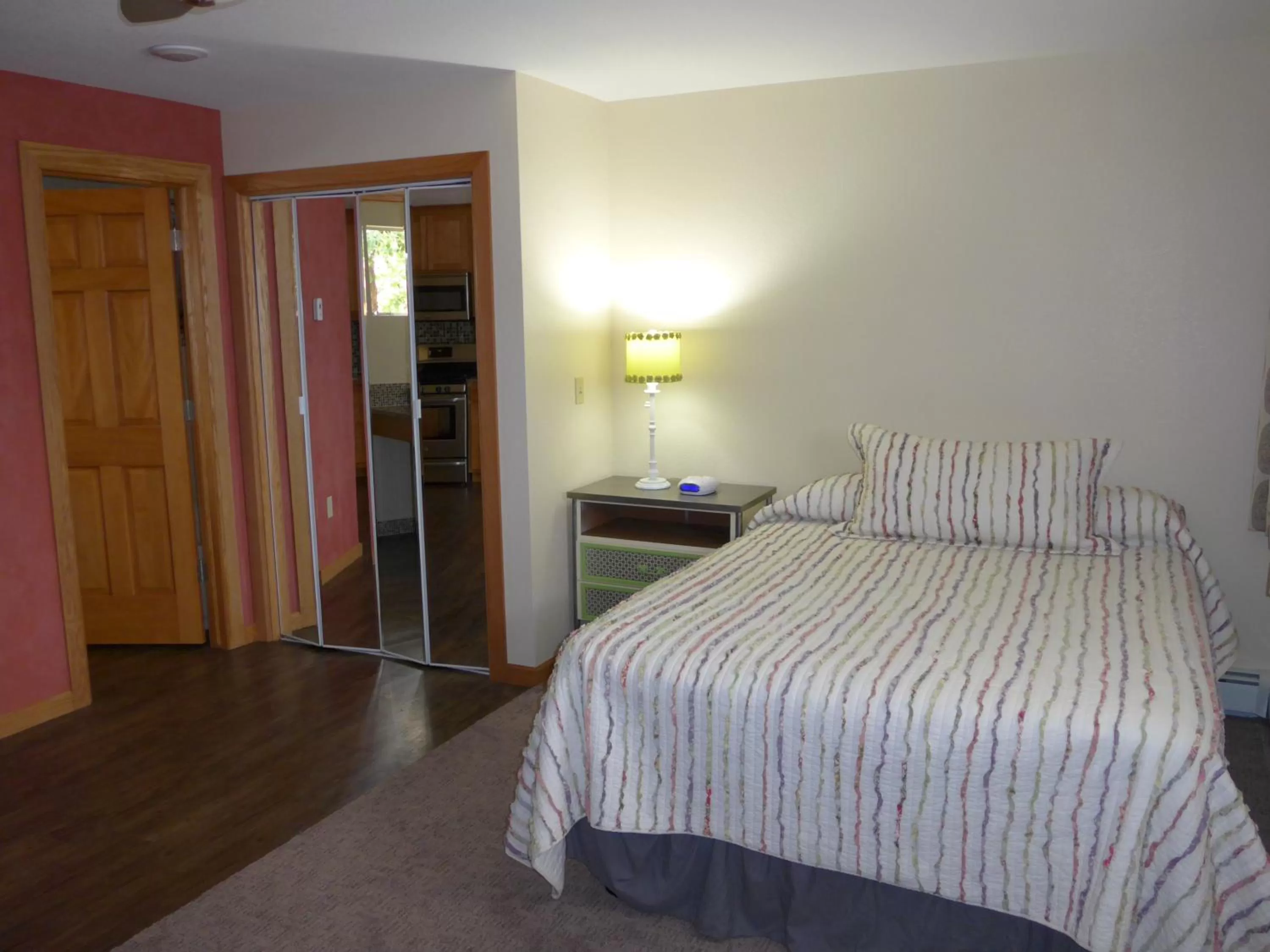 Bedroom, Room Photo in Red Wing Motel