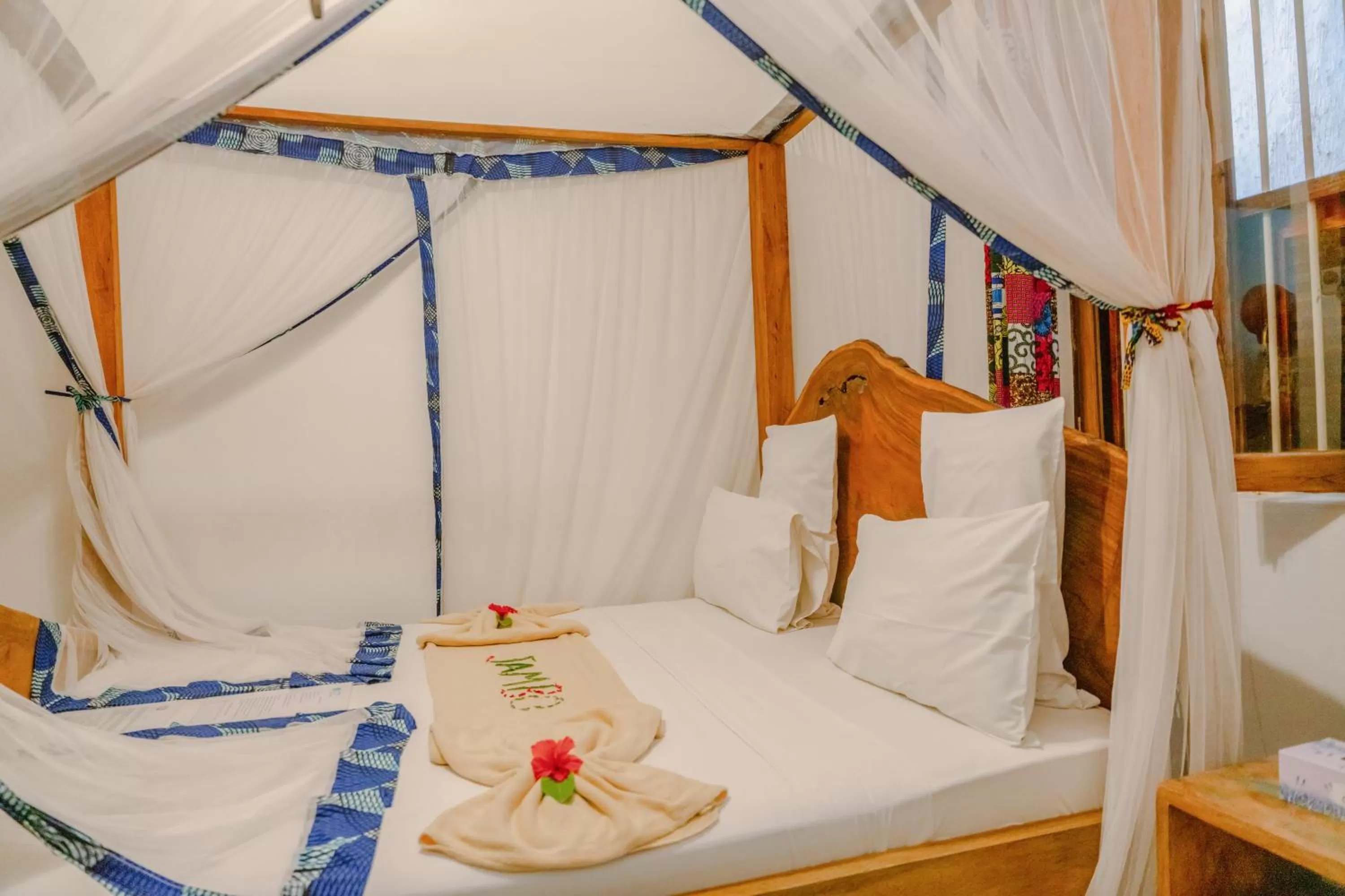 Bed in Shoki Shoki Hotel Stone Town