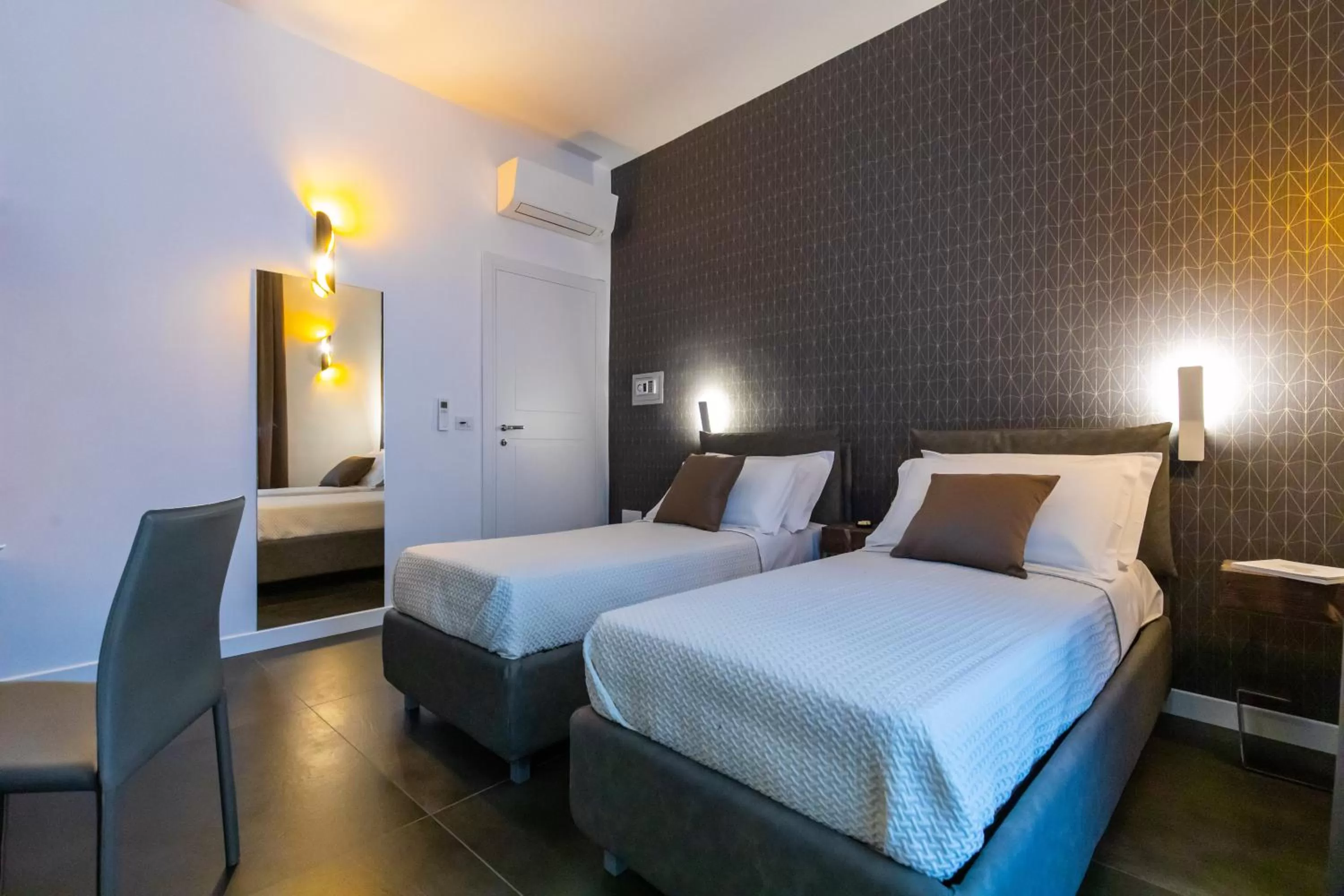 Other, Bed in Santa Chiara Inn