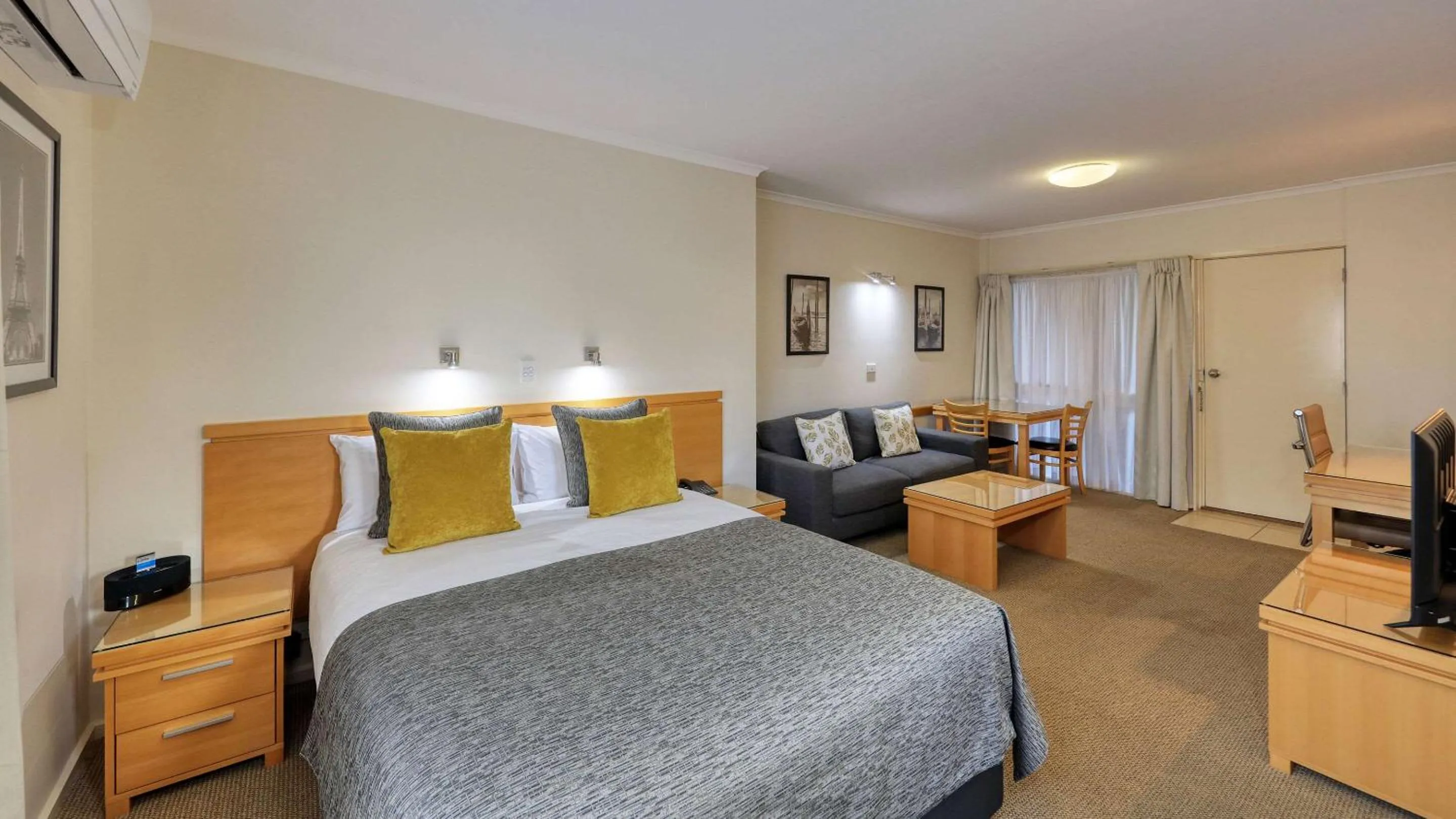 Bedroom, Bed in Quality Inn Swan Hill