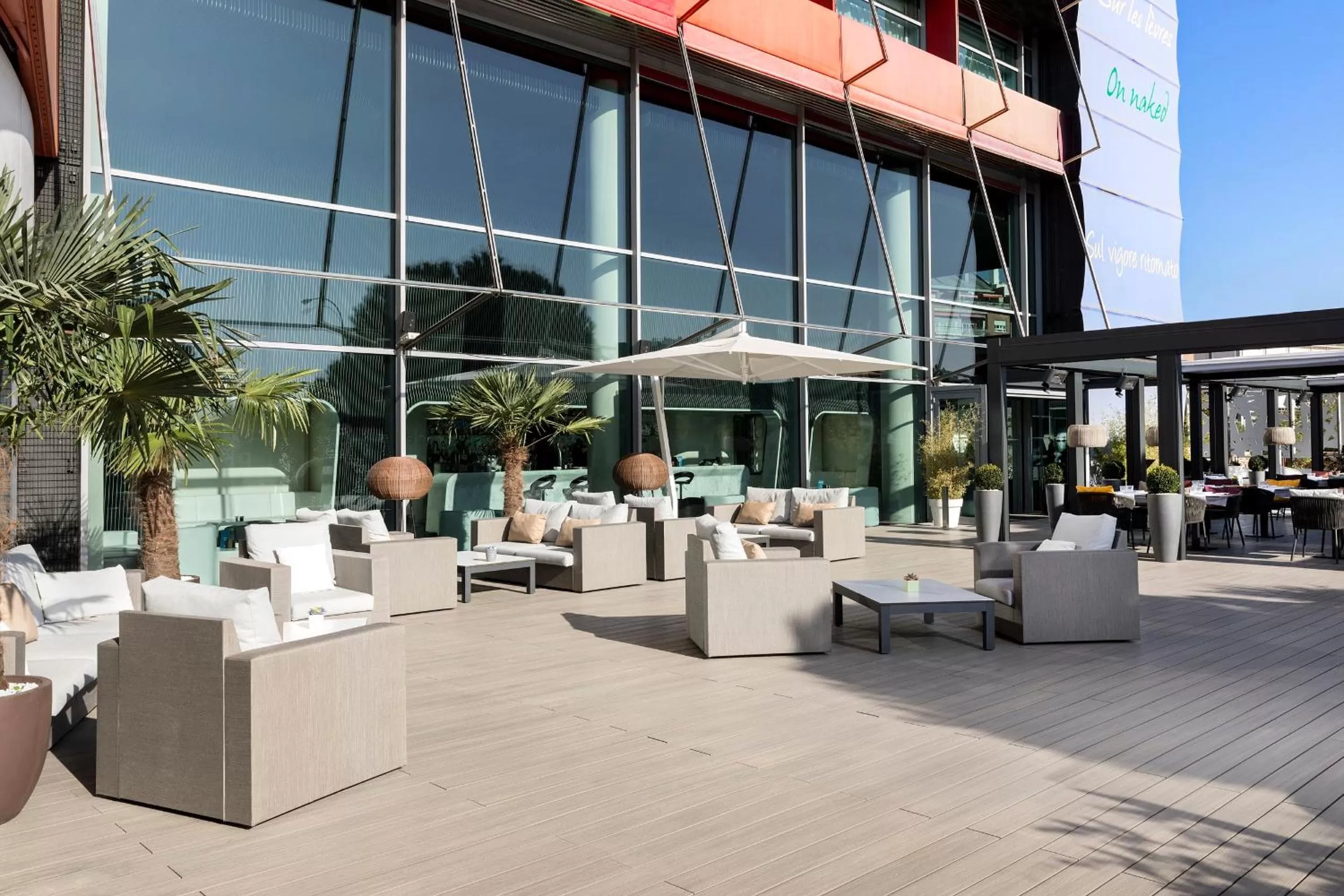 Entertainment in Hotel Puerta America