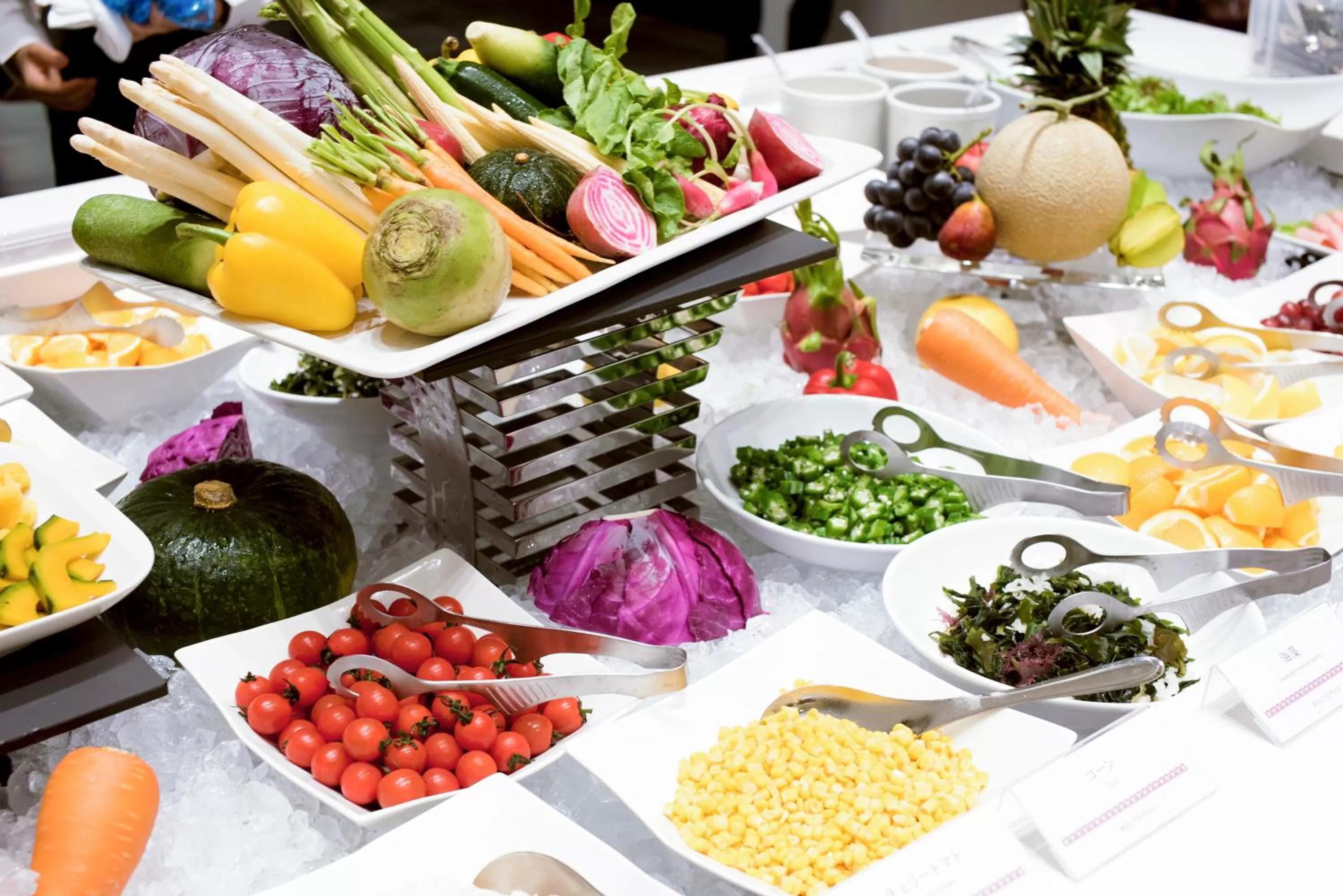 Buffet breakfast in Hotel Metropolitan Edmont Tokyo