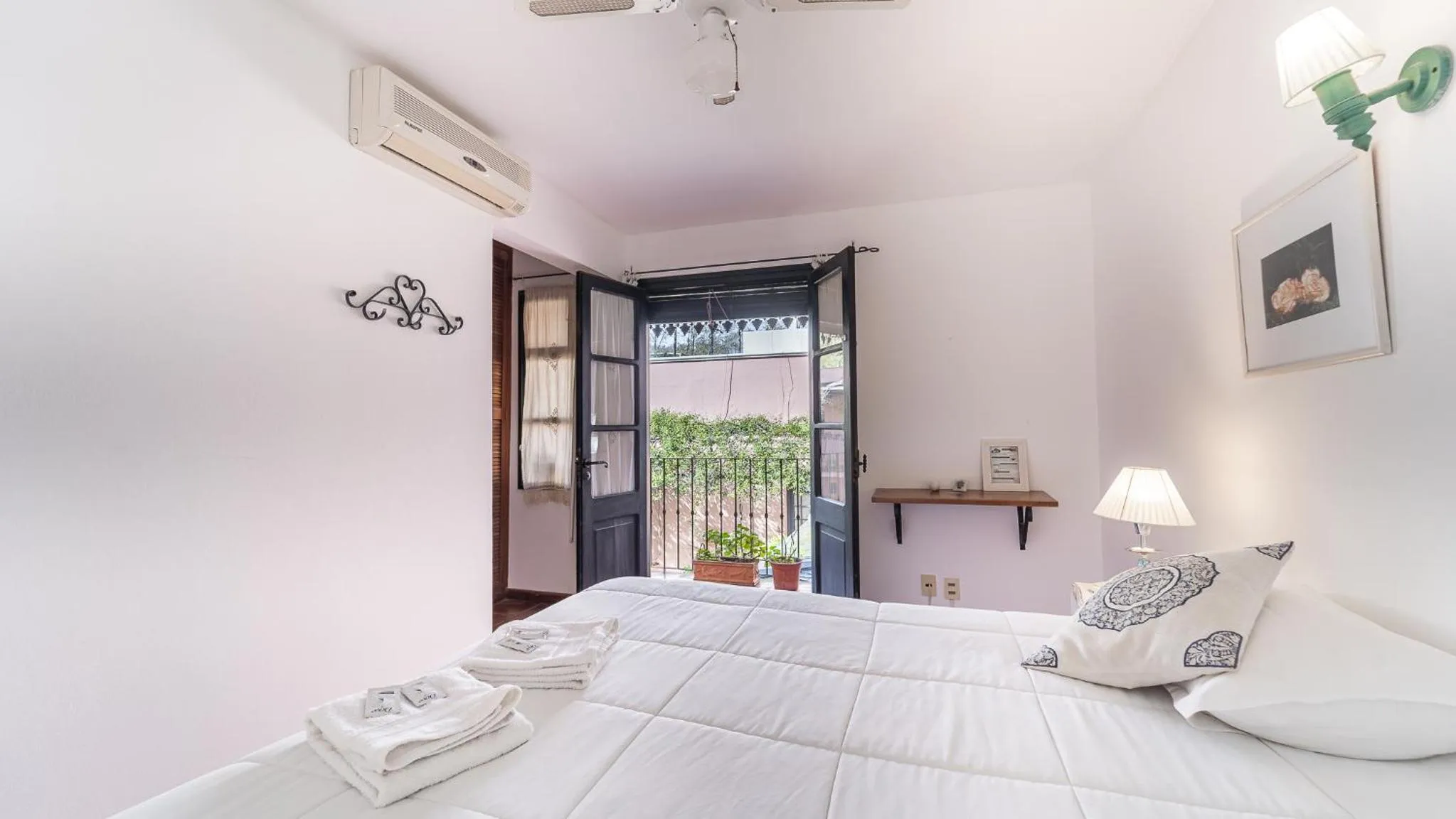 Bed in Posada de la Flor