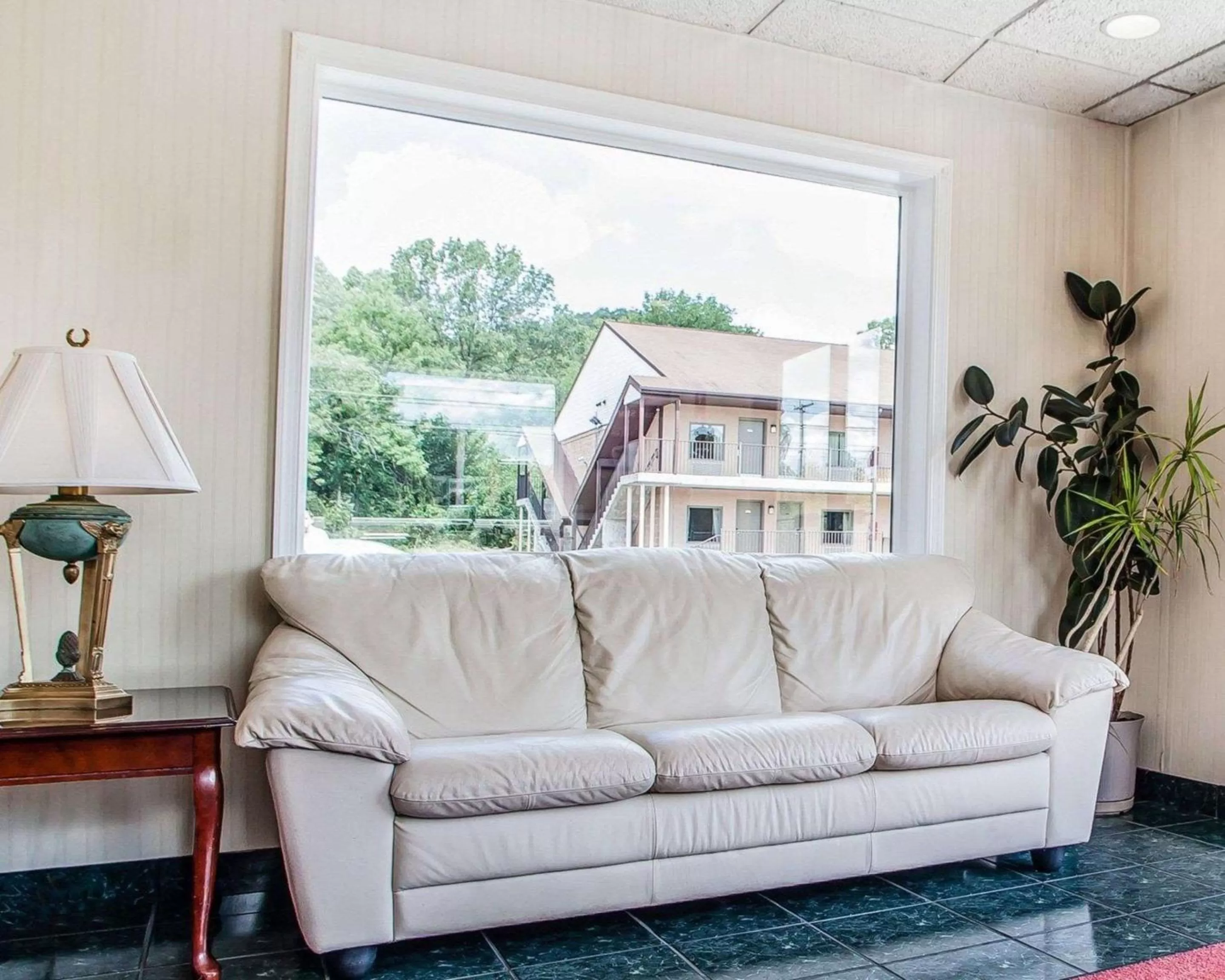 Lobby or reception in Econo Lodge Douglassville-Pottstown