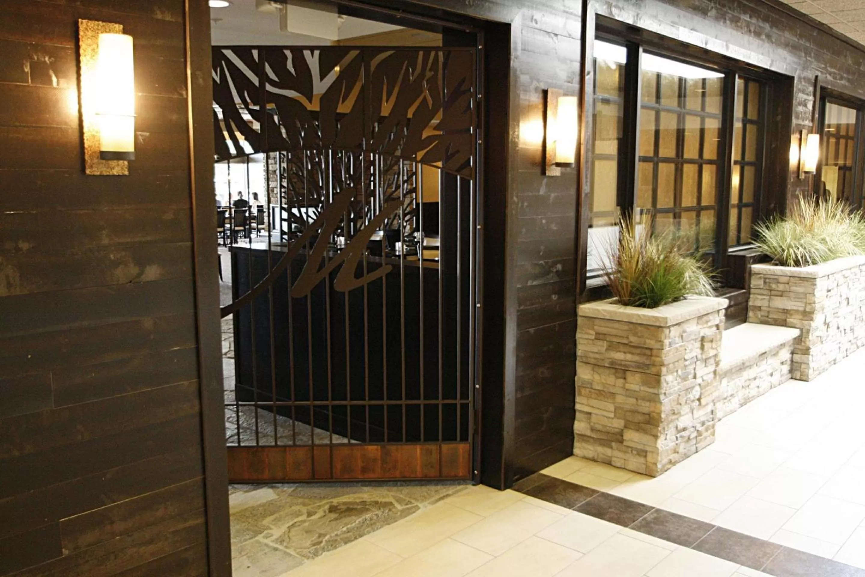 Restaurant/places to eat in Best Western Premier Nicollet Inn