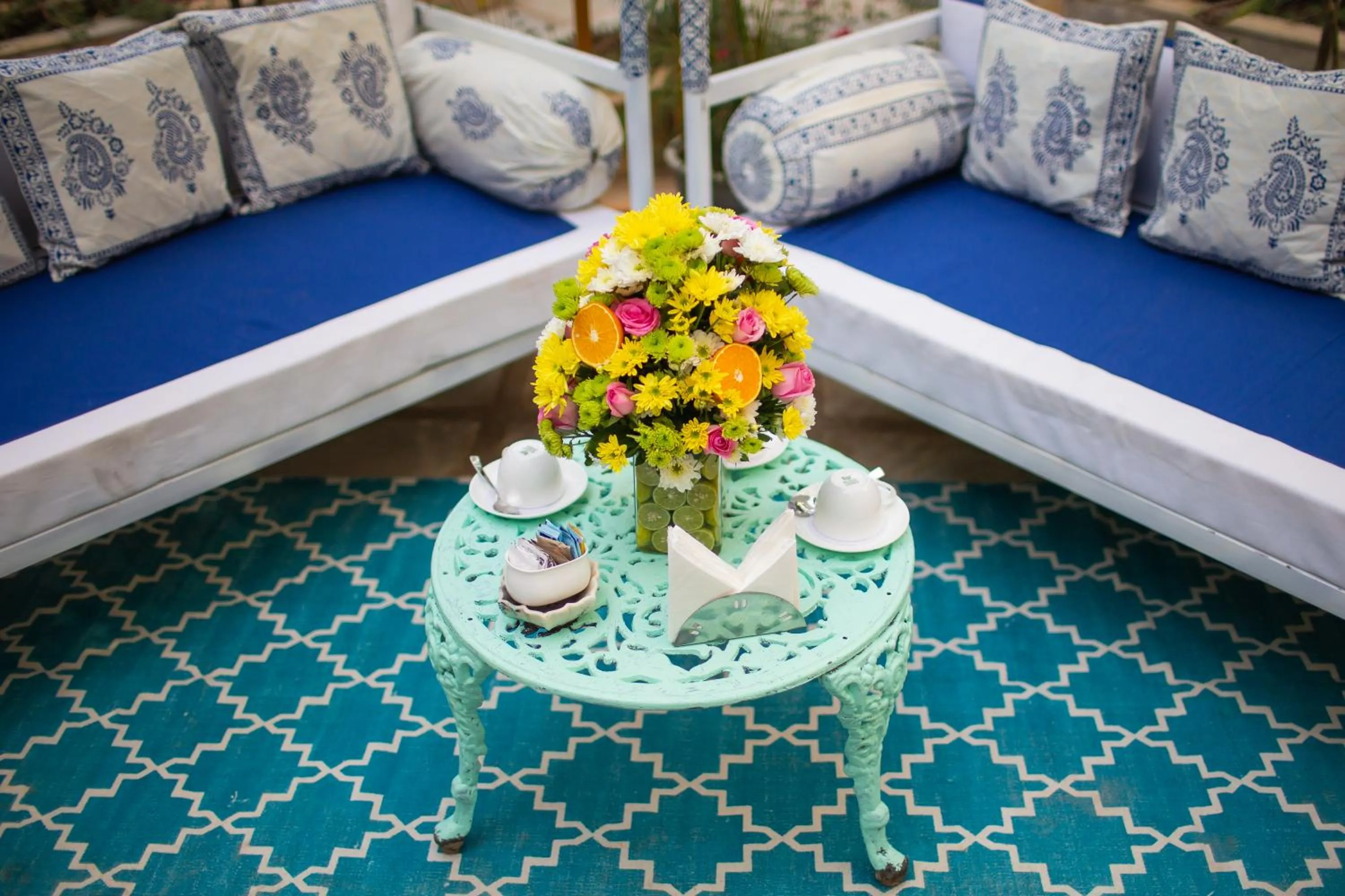 Seating area, Bed in Hotel Udai Kothi