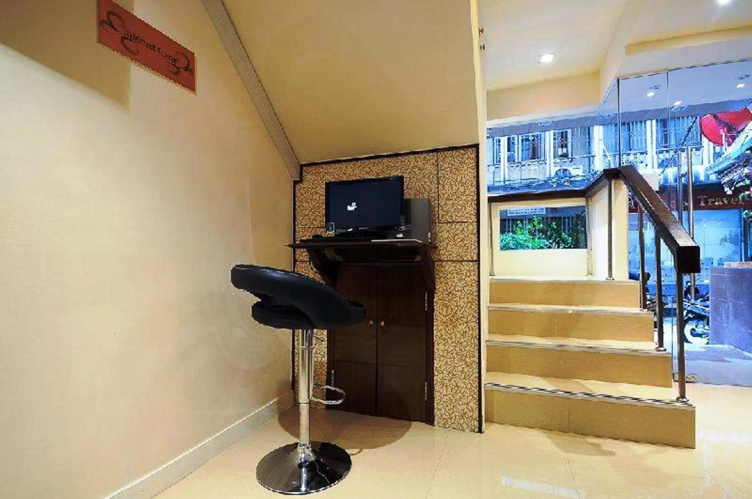 Business facilities in Royal Express Inn