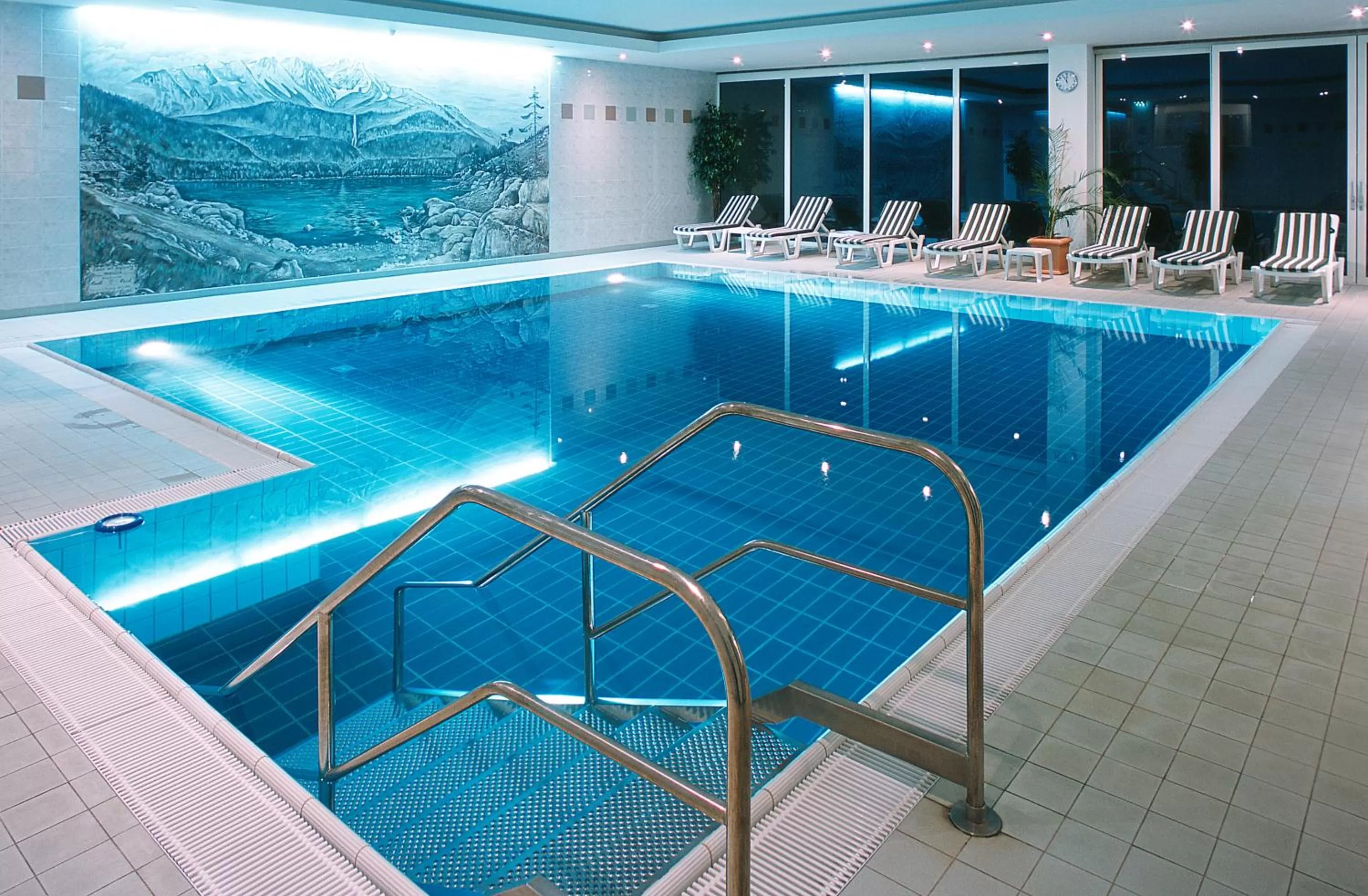 Swimming pool in Mercure Hotel Garmisch Partenkirchen