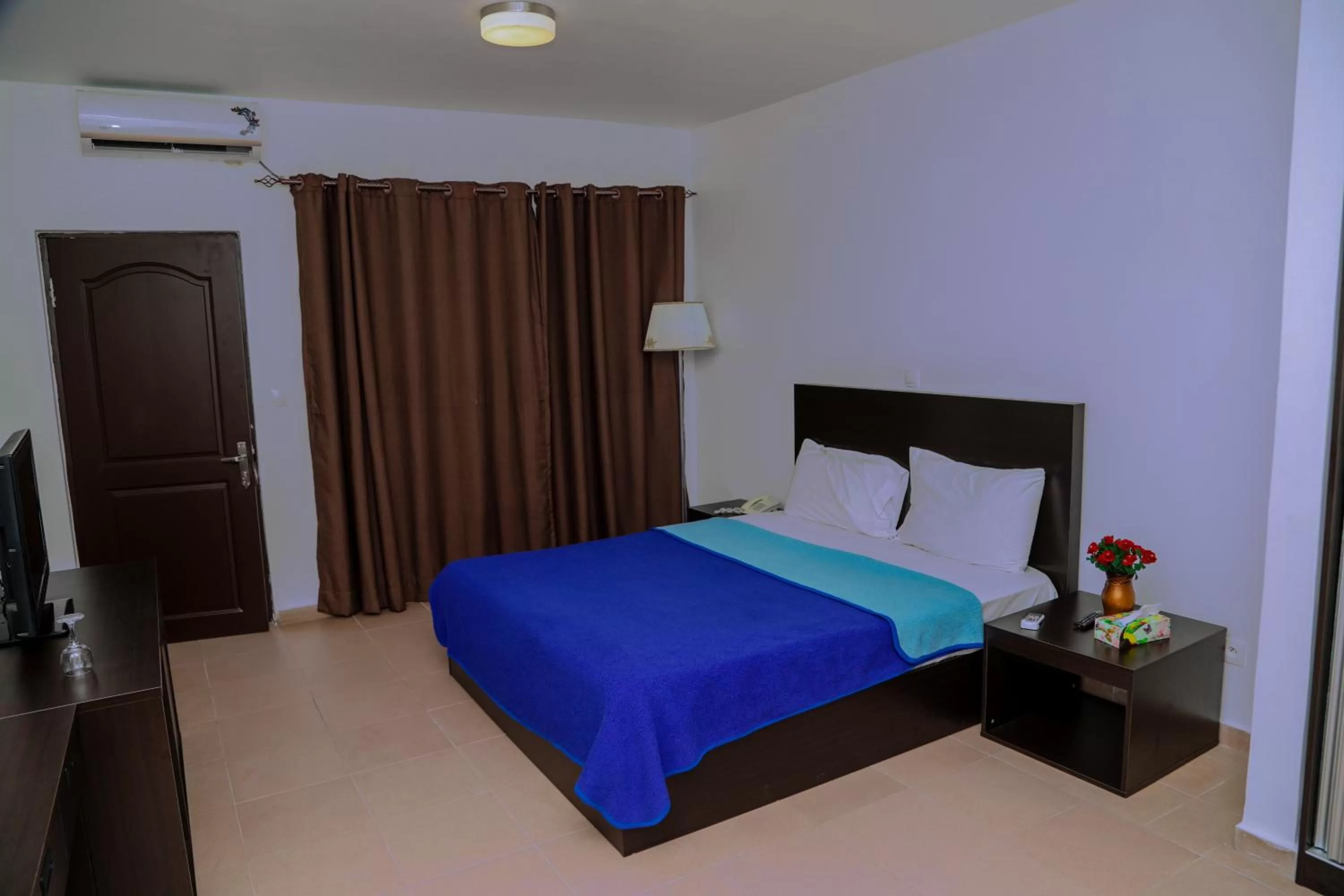 Photo of the whole room, Bed in Riviera Taouyah Hotel