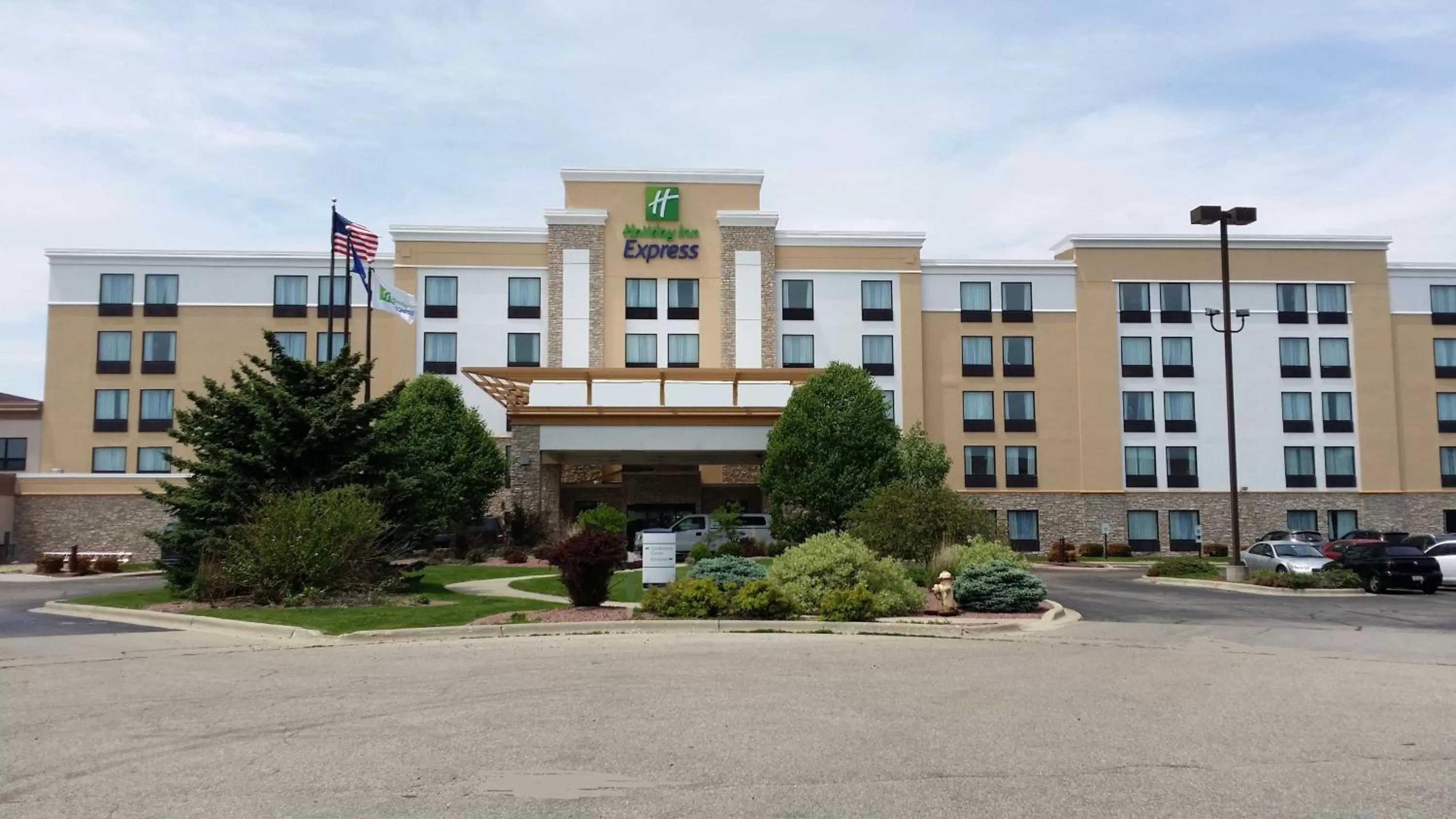 Property building in Holiday Inn Express Janesville-I-90 & US Highway 14 by IHG