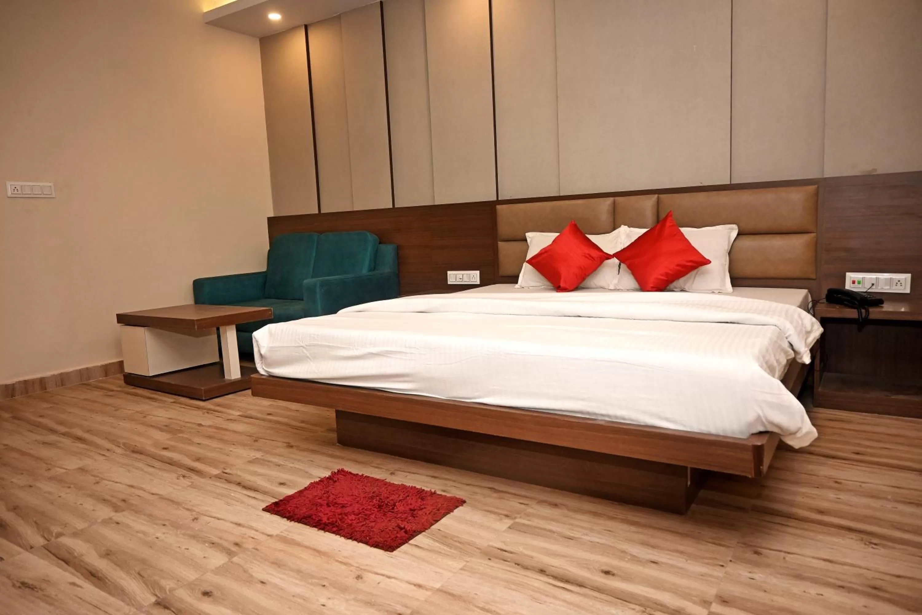 Bed in Royal Sea View