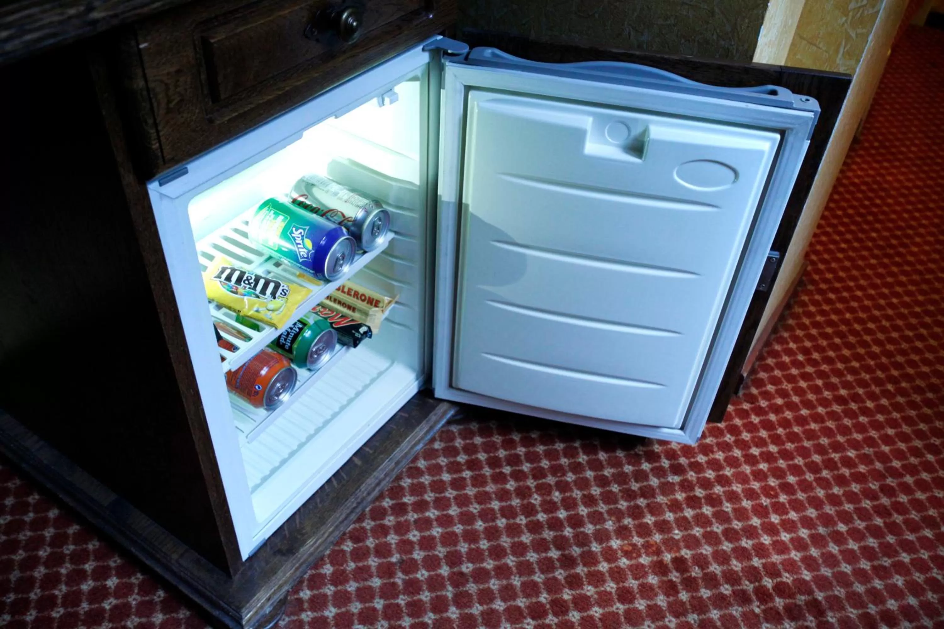 oven in A-Train Hotel