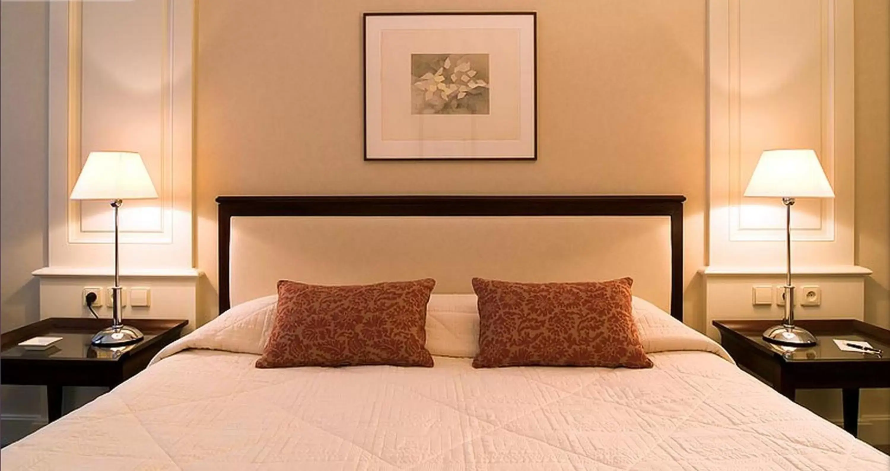 Twin Room with Extra Bed in Hôtel Bedford Twin Room with Extra Bed in Hôtel Bedford