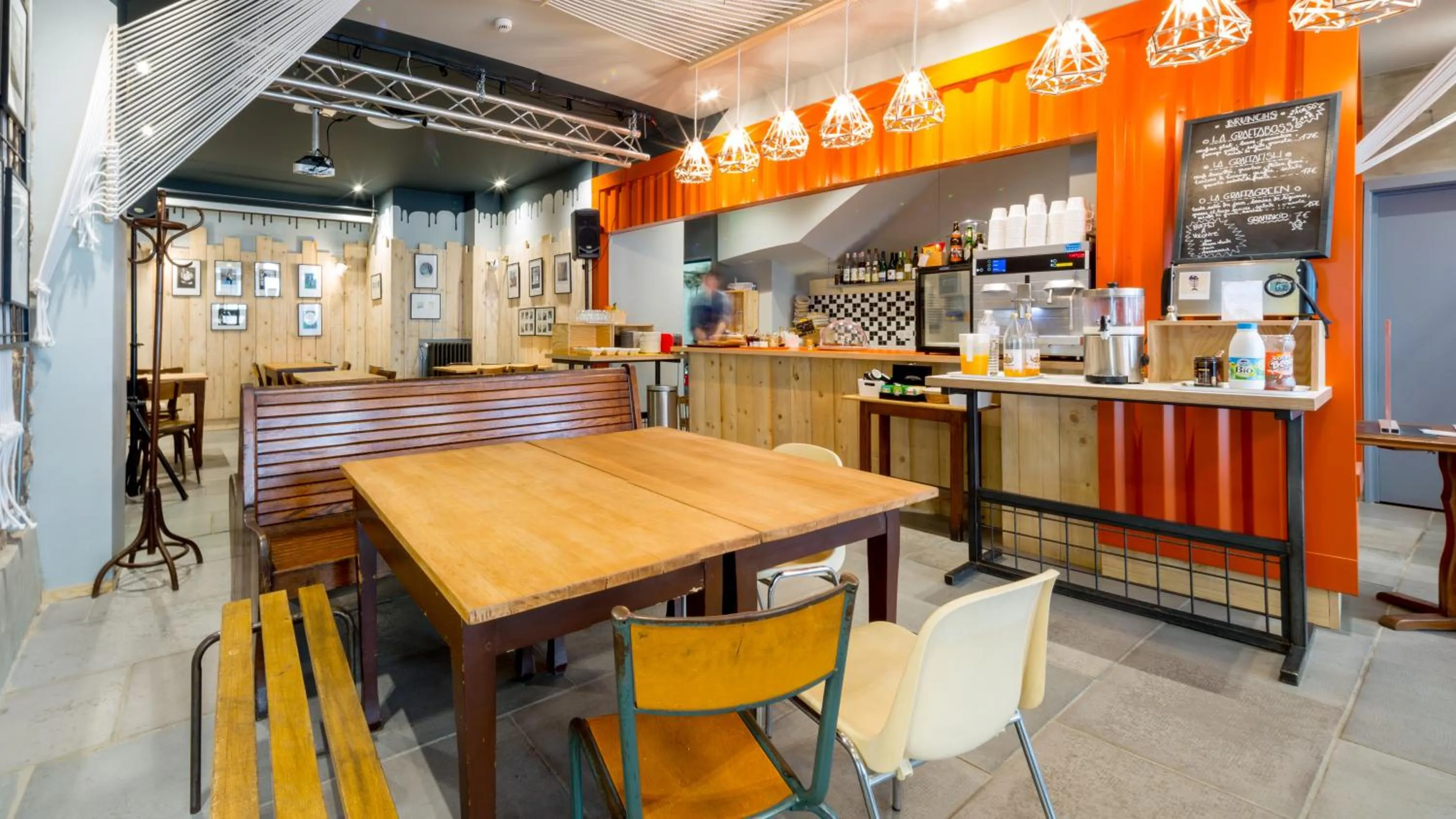 Restaurant/places to eat in Hôtel Graffalgar