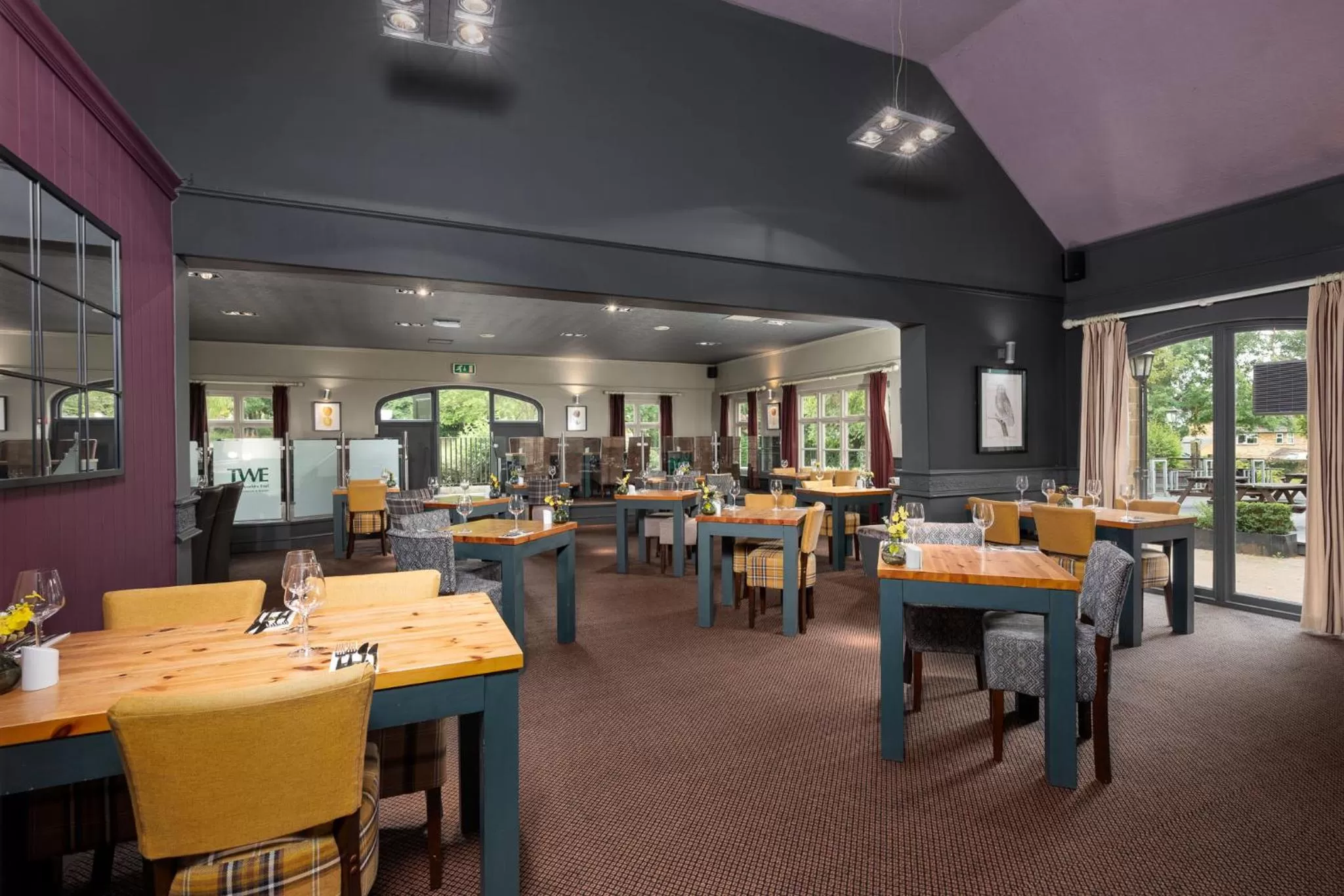 The World's End - Northampton