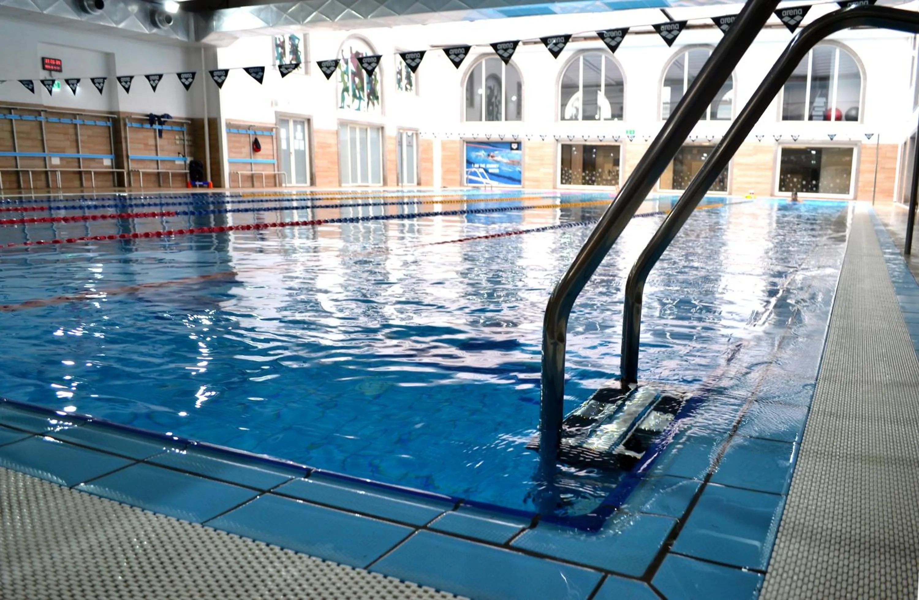 Swimming pool in Ecumano Space
