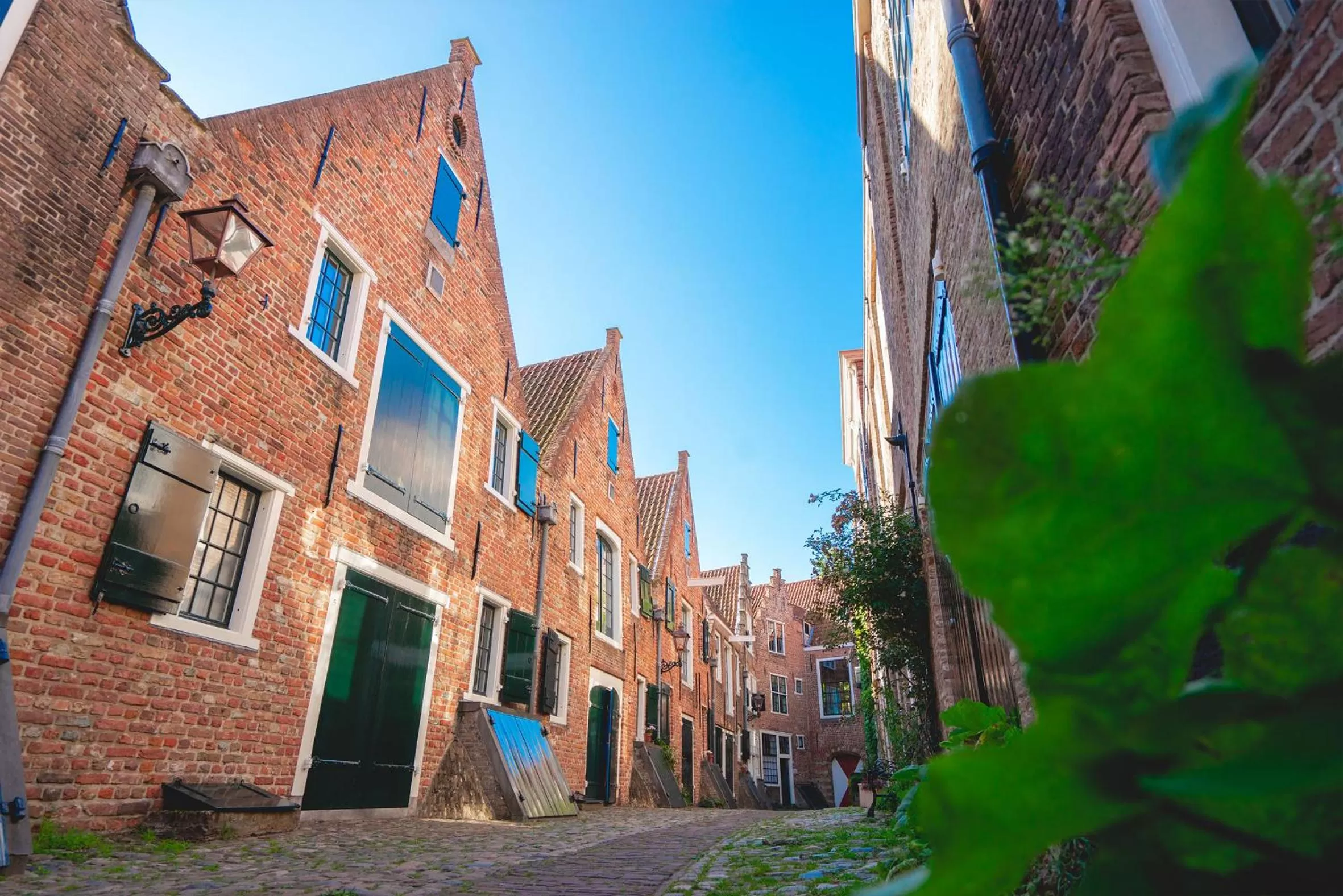 Neighbourhood, Property Building in Hotel St Joris I Kloeg Collection