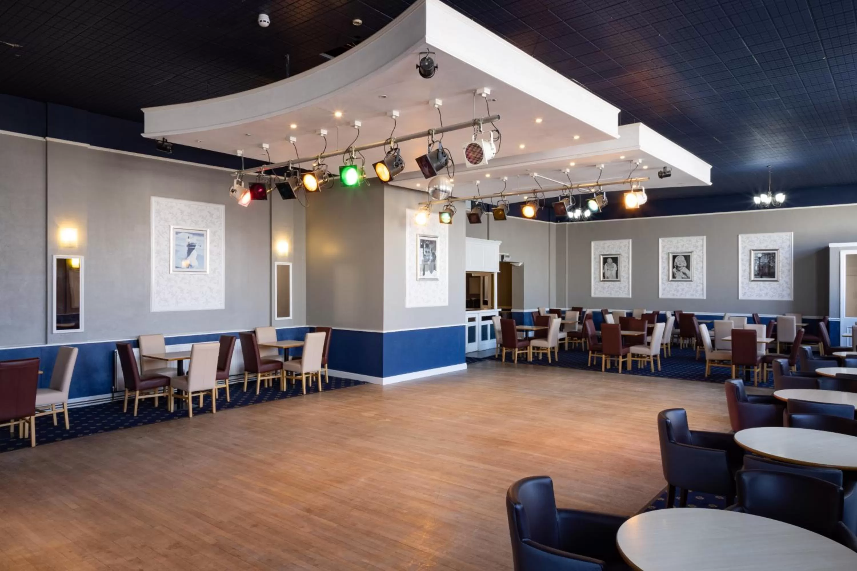 Lounge or bar in The Royal Hotel Weymouth