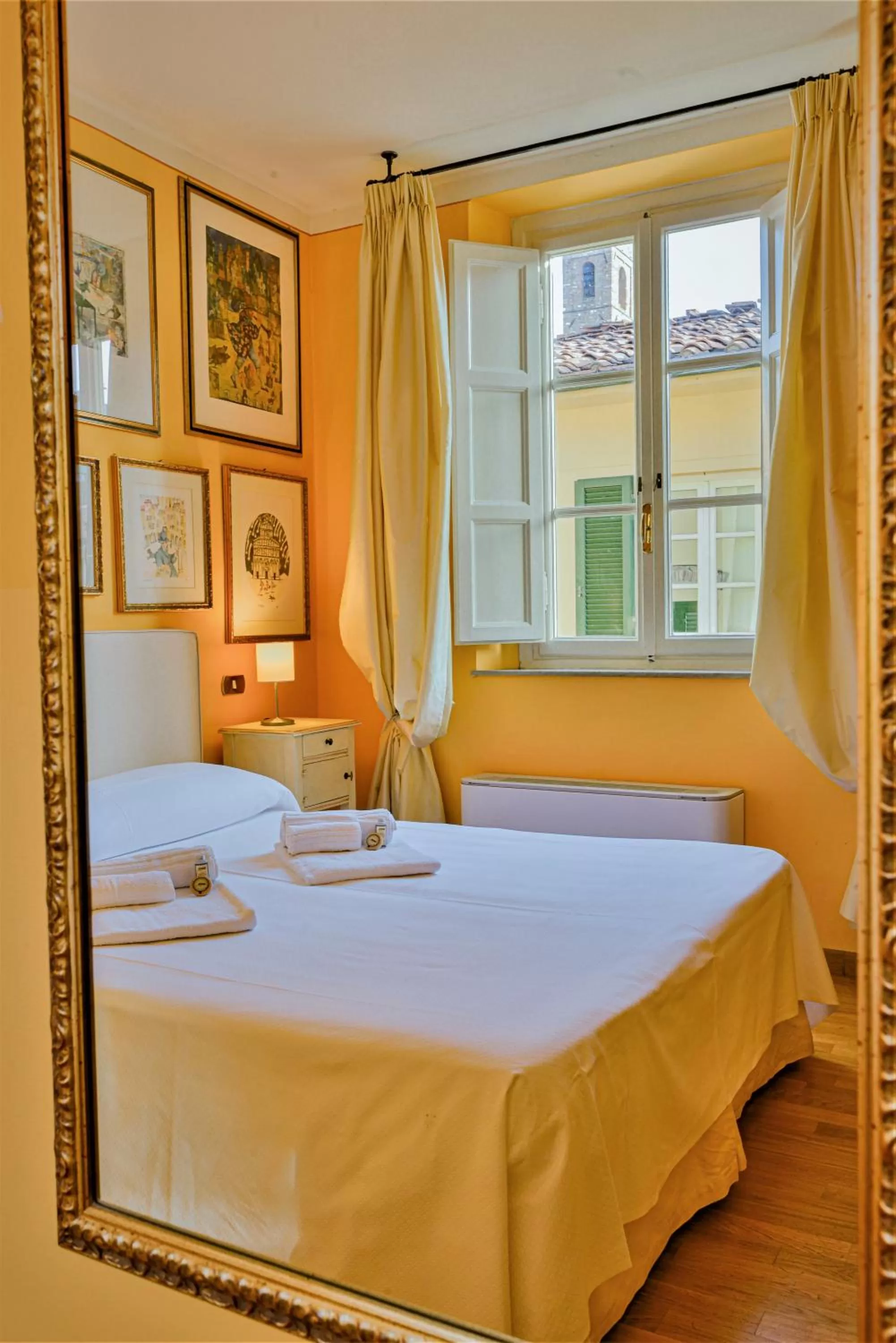 Bedroom, Bed in Albergo San Martino & Depandance