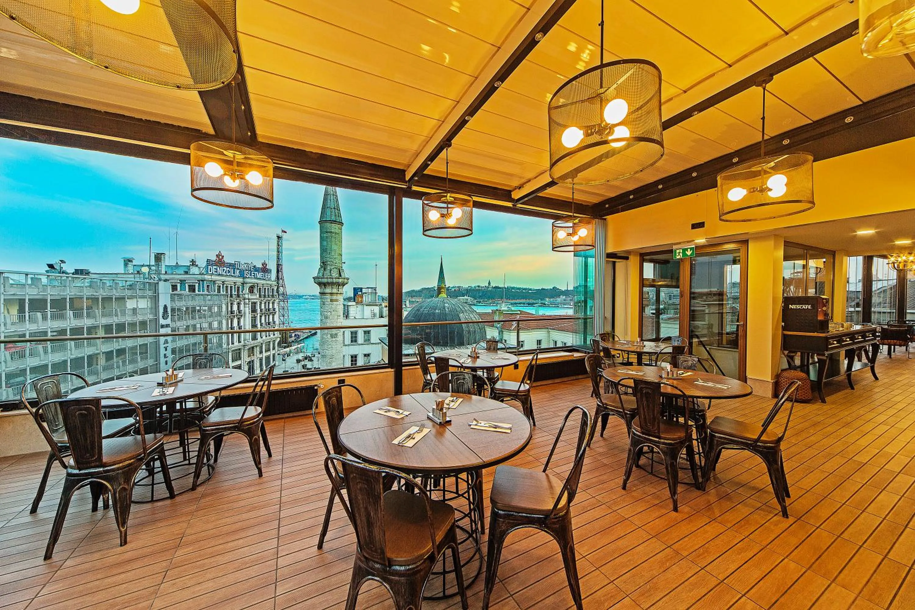 Restaurant/places to eat in Ada Karakoy Hotel - Special Category