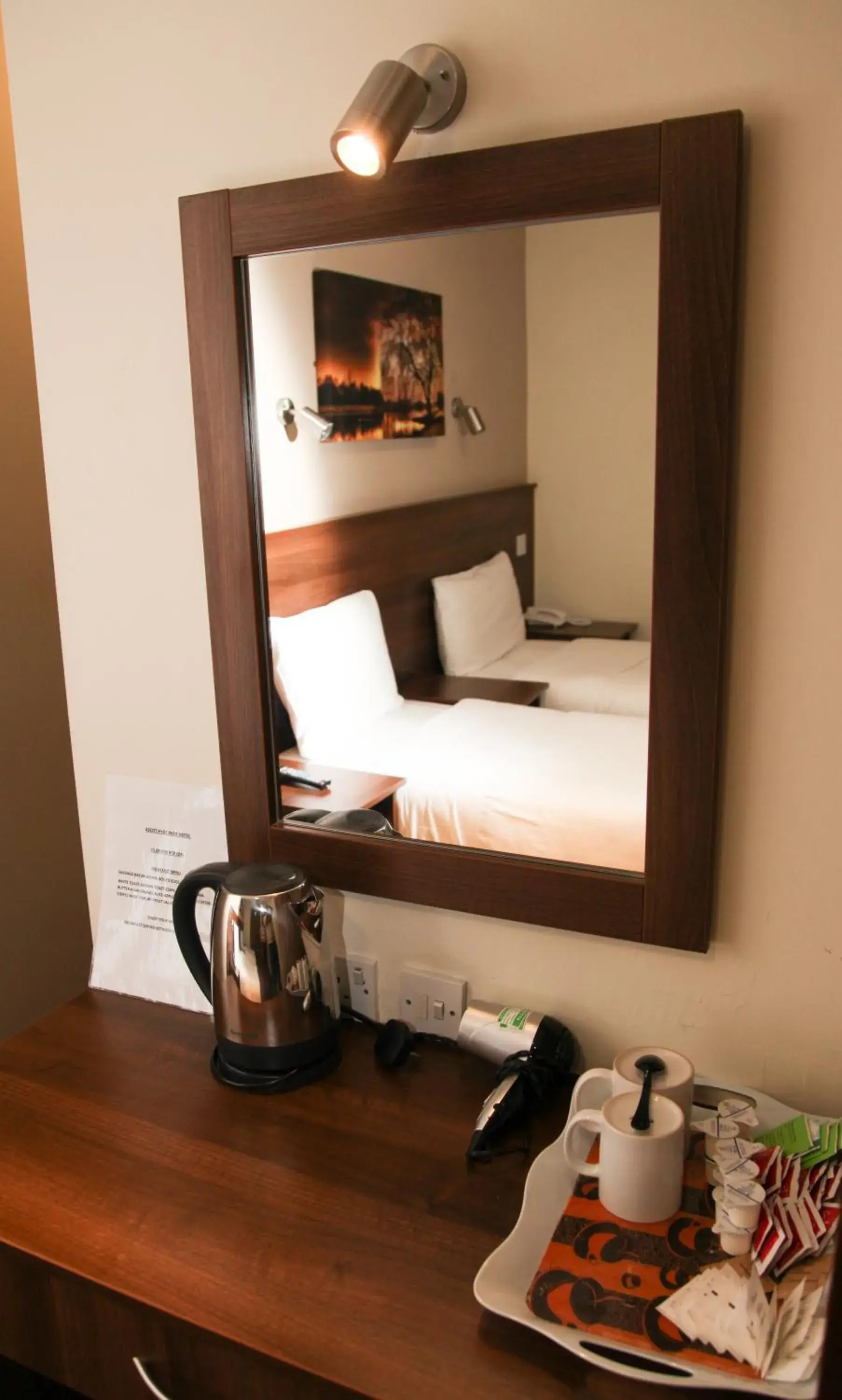 Triple Room in Ascot Hyde Park Hotel Triple Room in Ascot Hyde Park Hotel