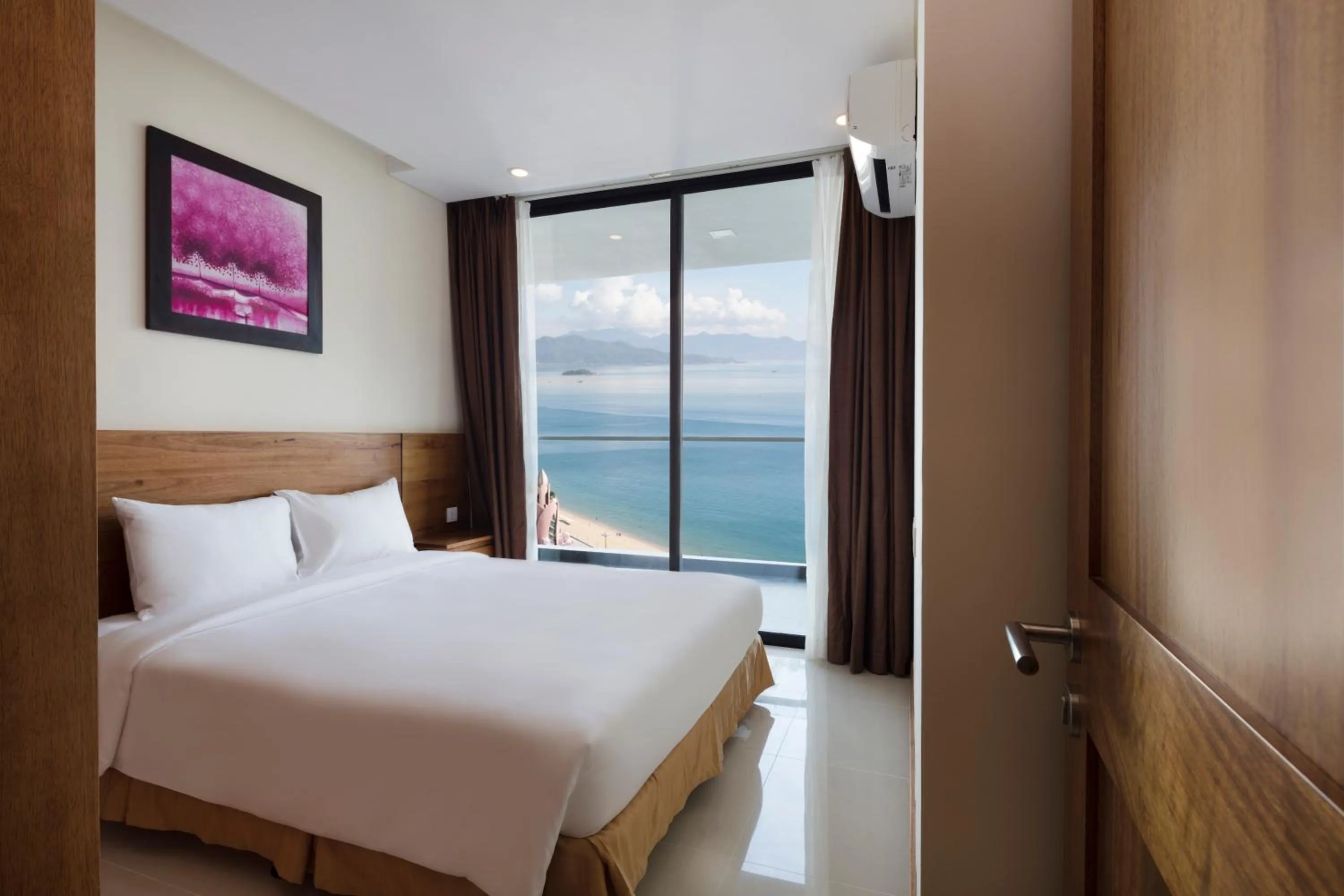 Bedroom, Bed in Holi Beach Hotel & Apartments