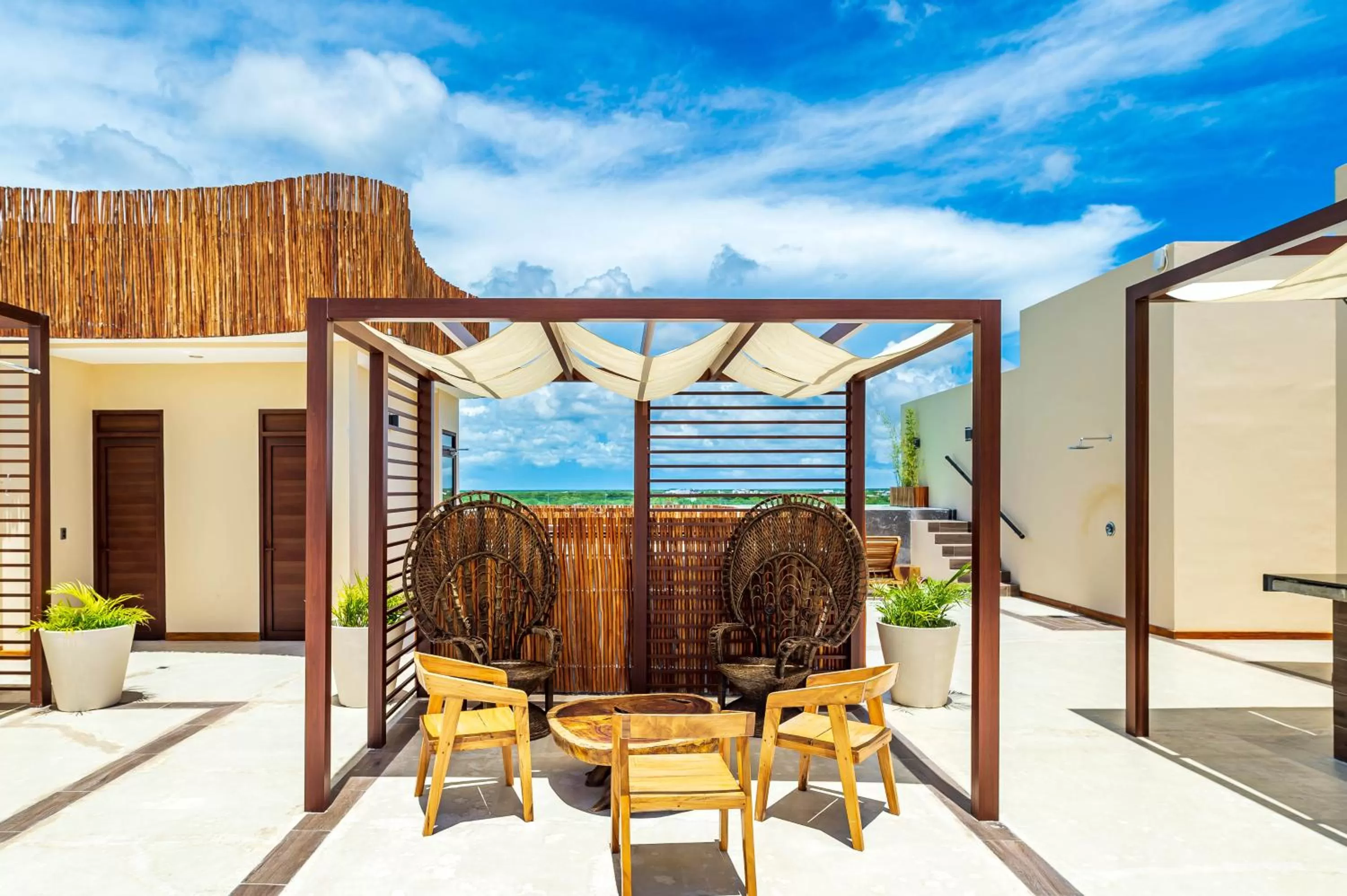 Area and facilities in Pre Opening! Solemn Luxury Condos by Spot Rentals