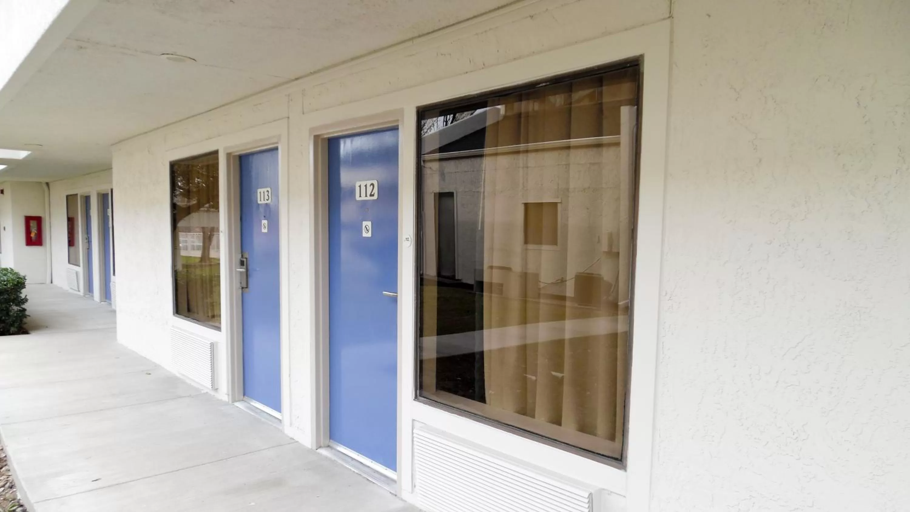 Facade/entrance in Motel 6-Irving, TX - Irving DFW Airport East