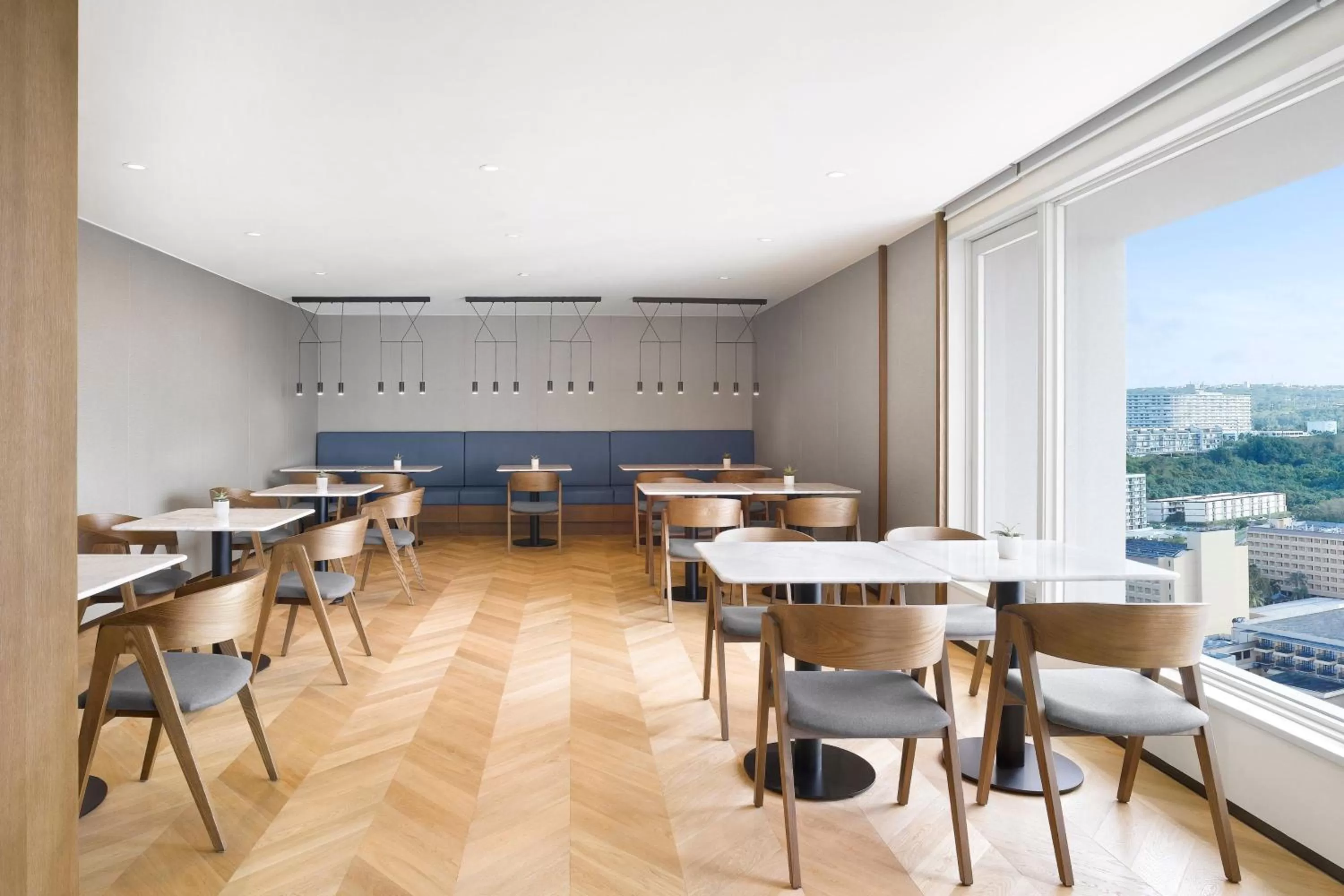 Lounge or bar in The Westin Resort Guam