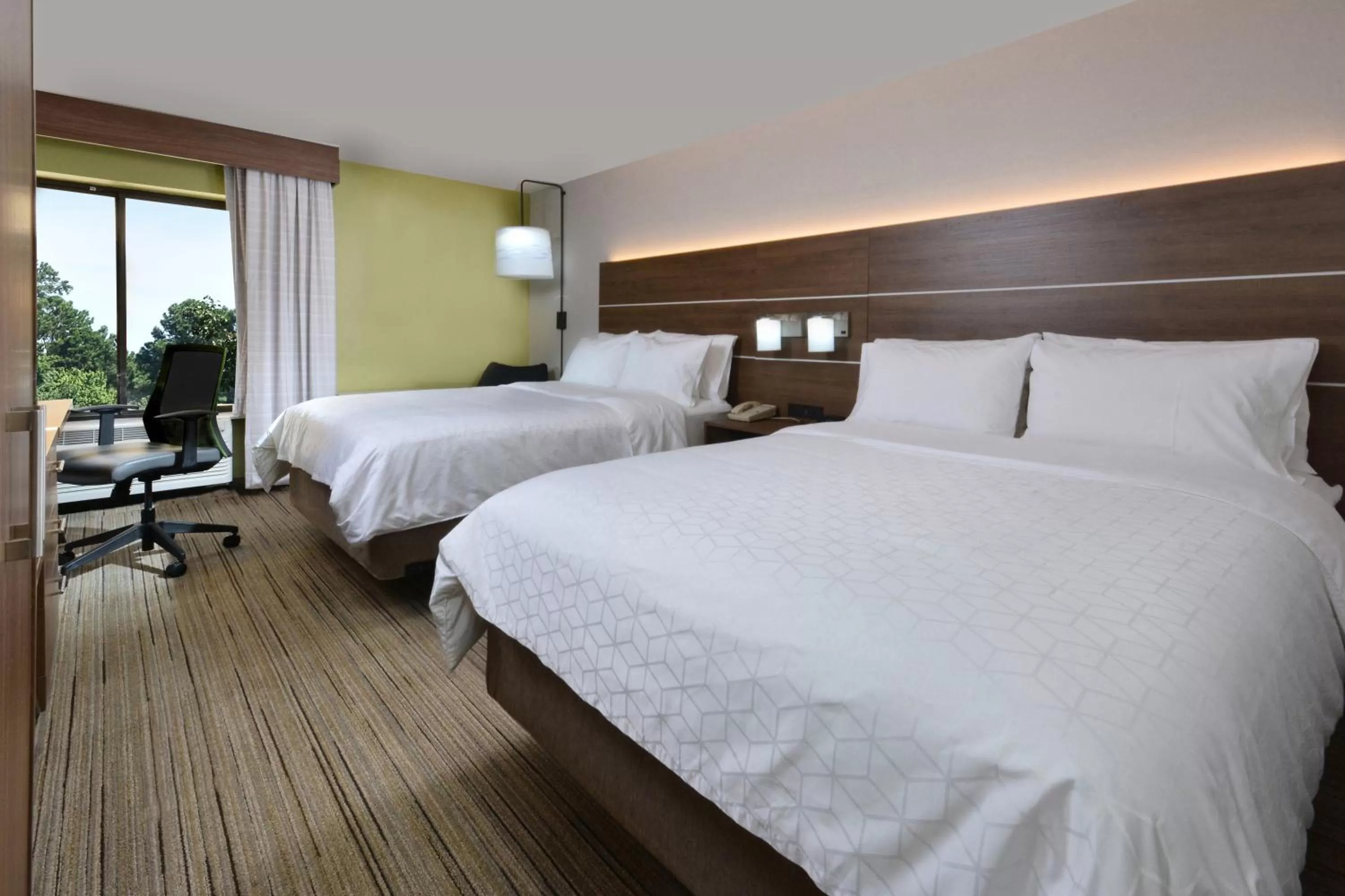 Photo of the whole room, Bed in Holiday Inn Express Durham by IHG