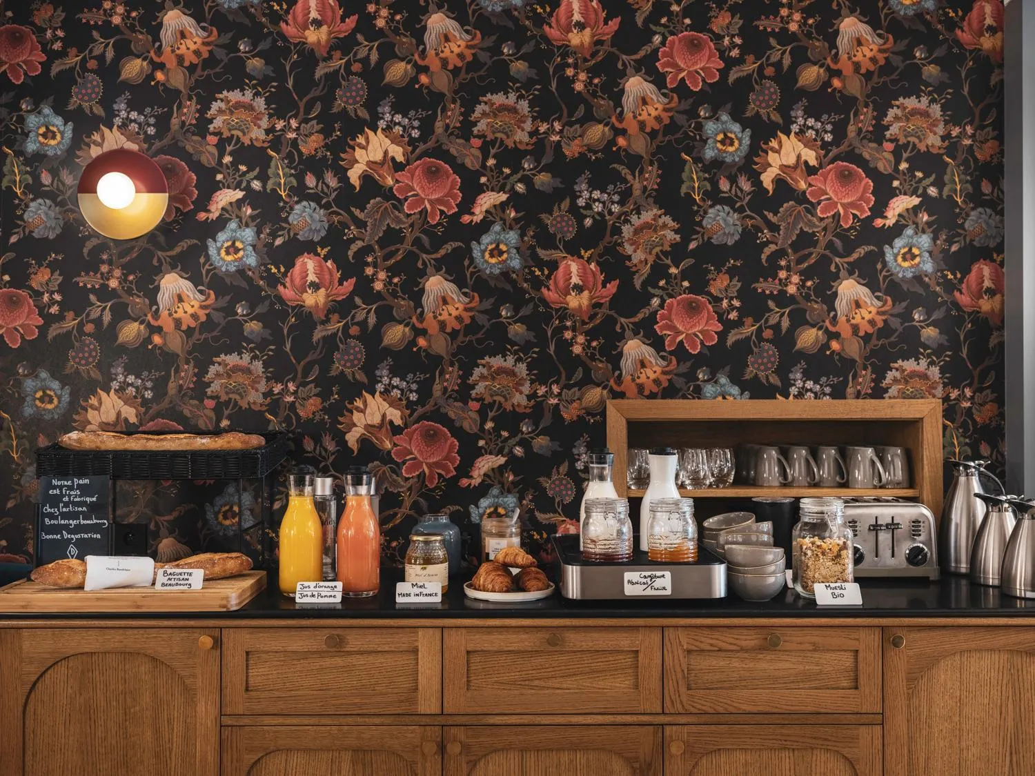 Restaurant/places to eat in Dandy Hotel & Kitchen