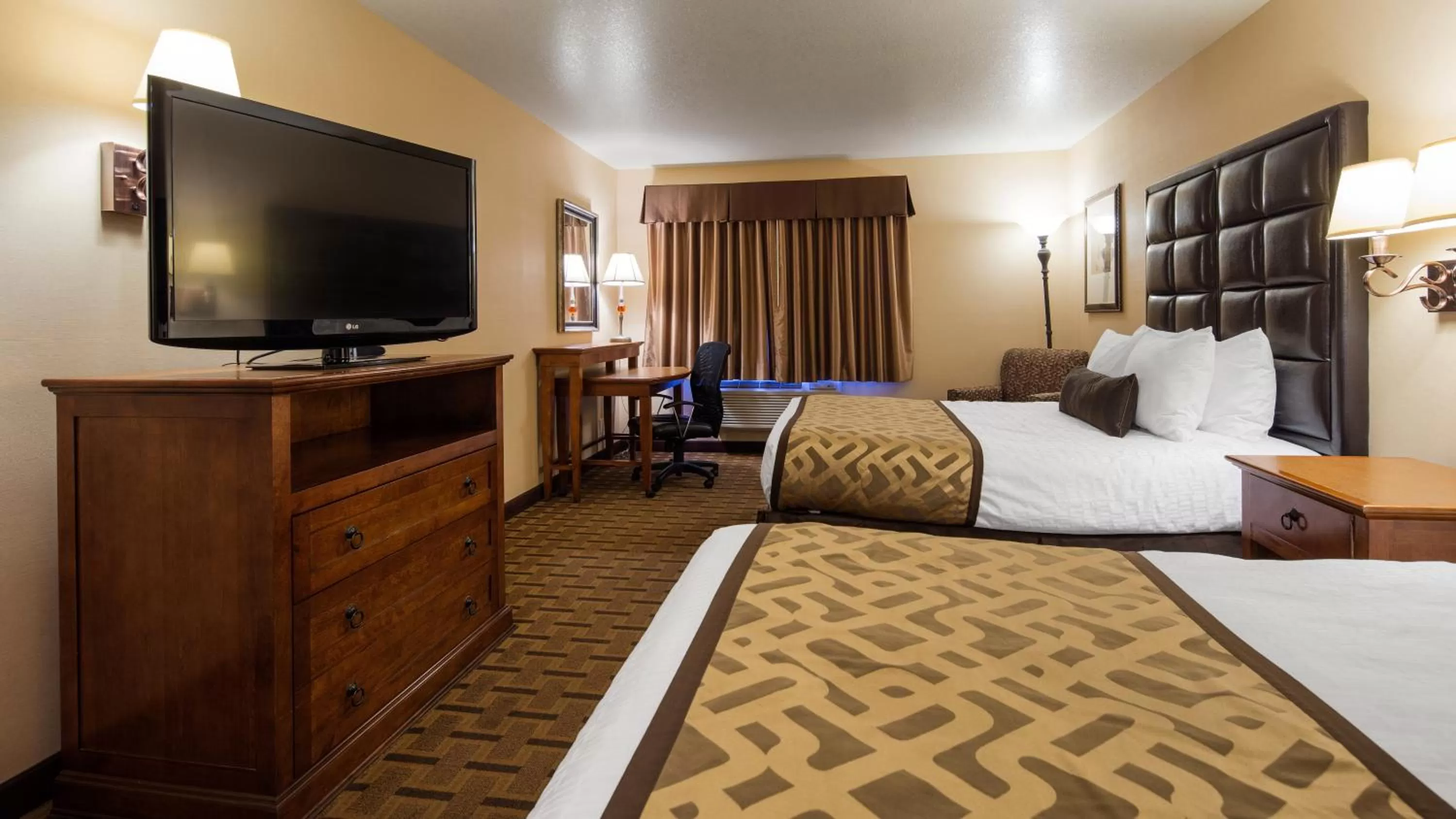 Bedroom, Bed in Best Western Plus Meridian
