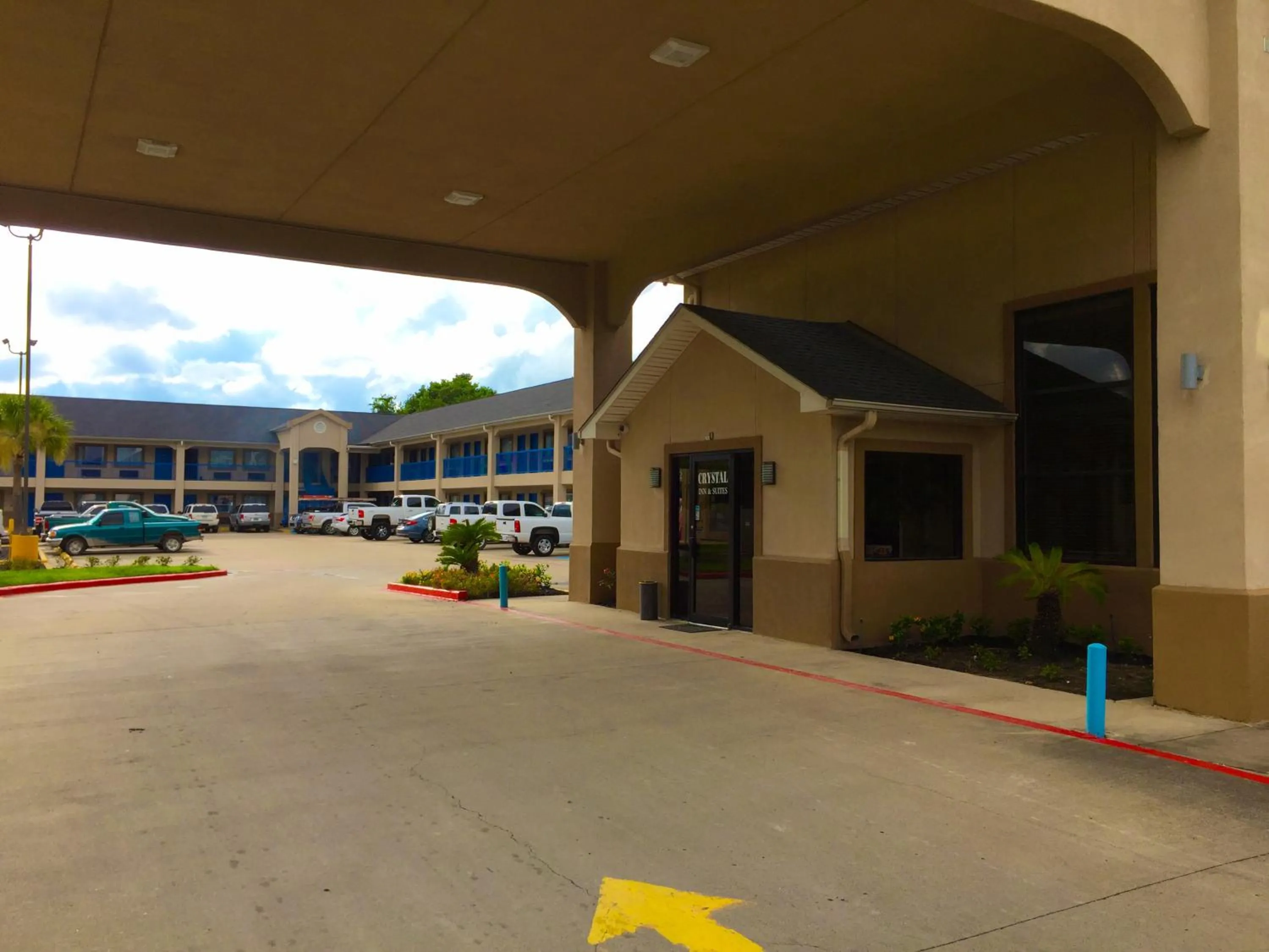 Property building in Americas Best Value Inn & Suites Mont Belvieu Houston