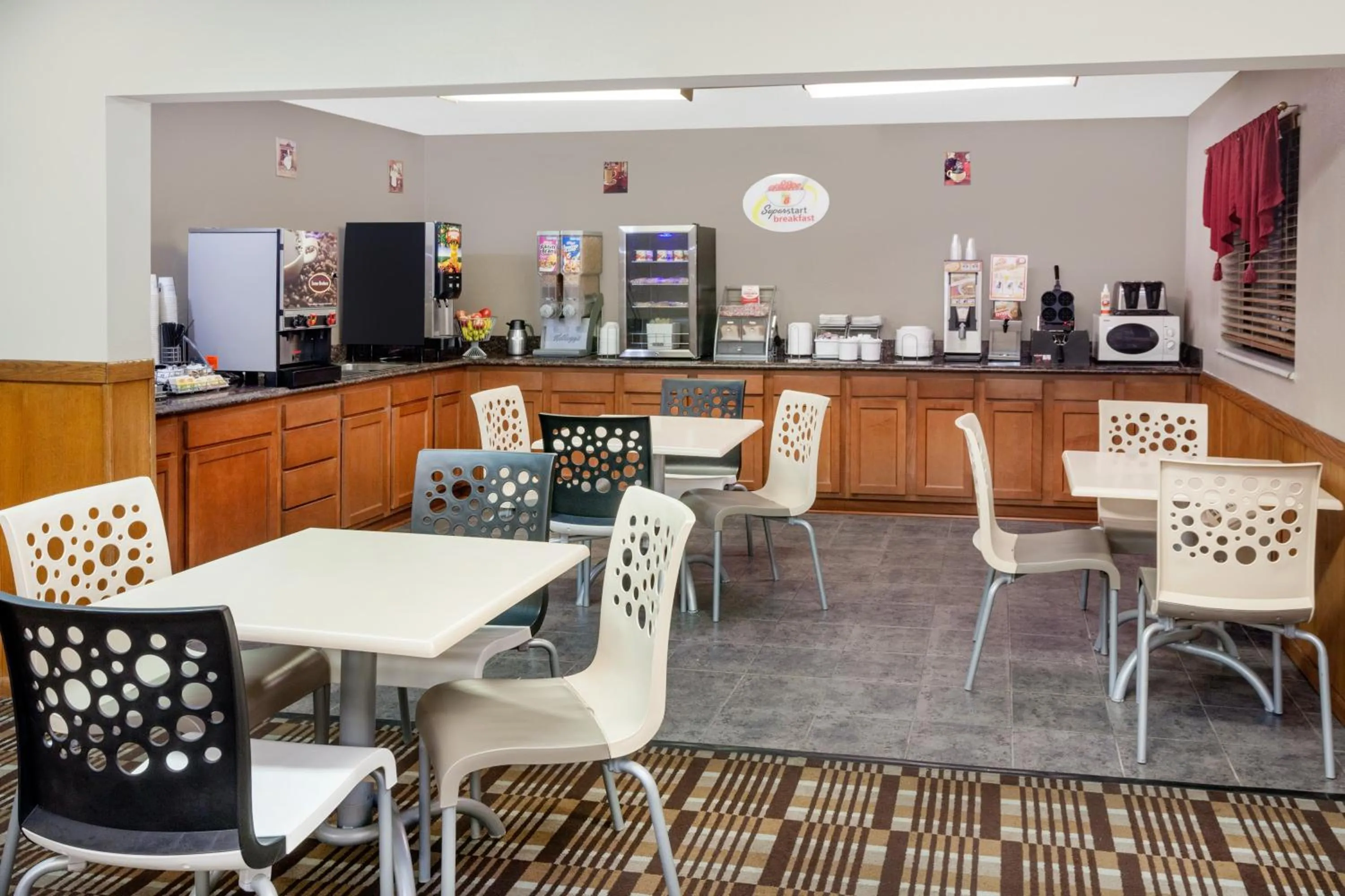 Continental breakfast in Super 8 by Wyndham Muscatine