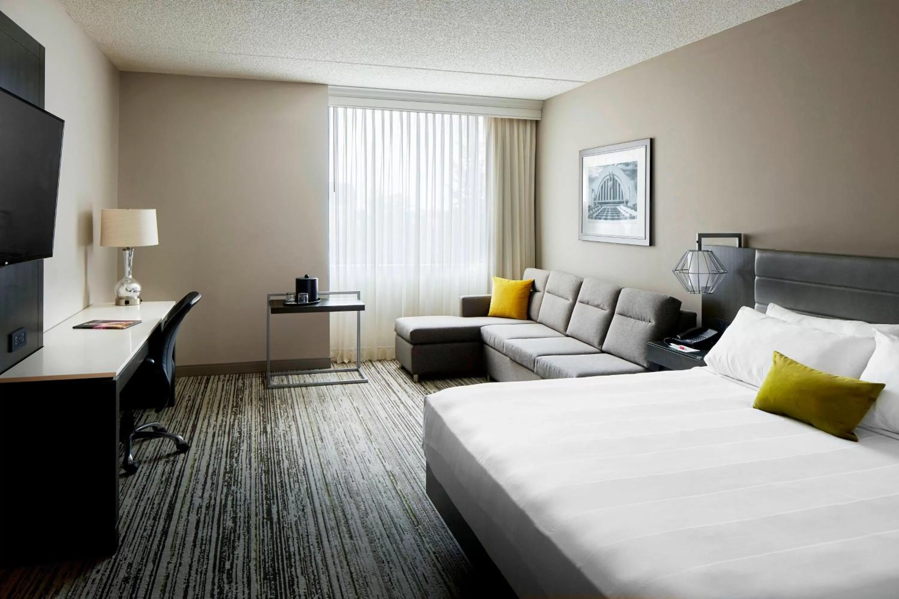 Bedroom, Bed in Marriott Cincinnati Airport