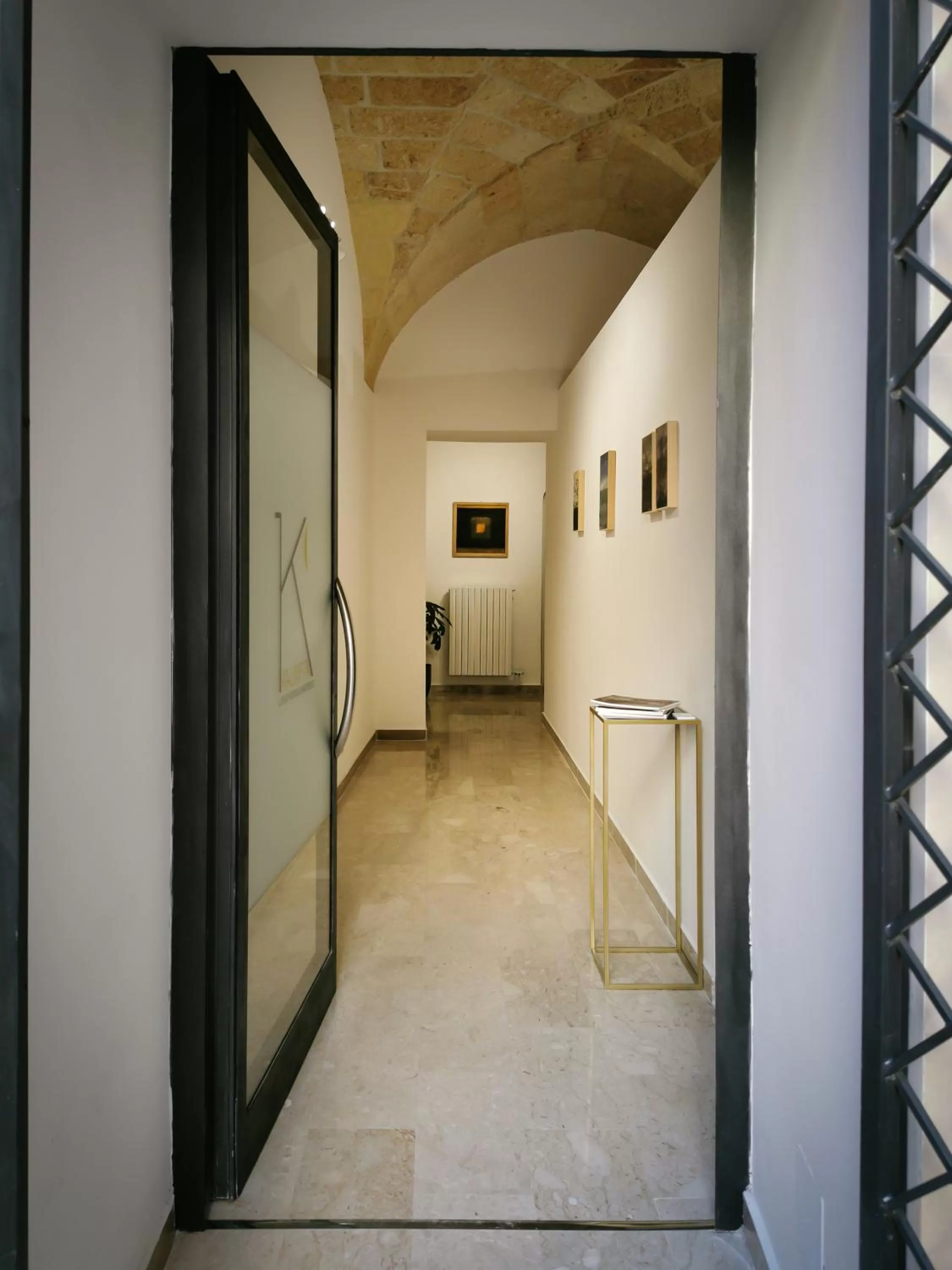 Property building in Kalinifta - Jacuzzi & Suites SIT