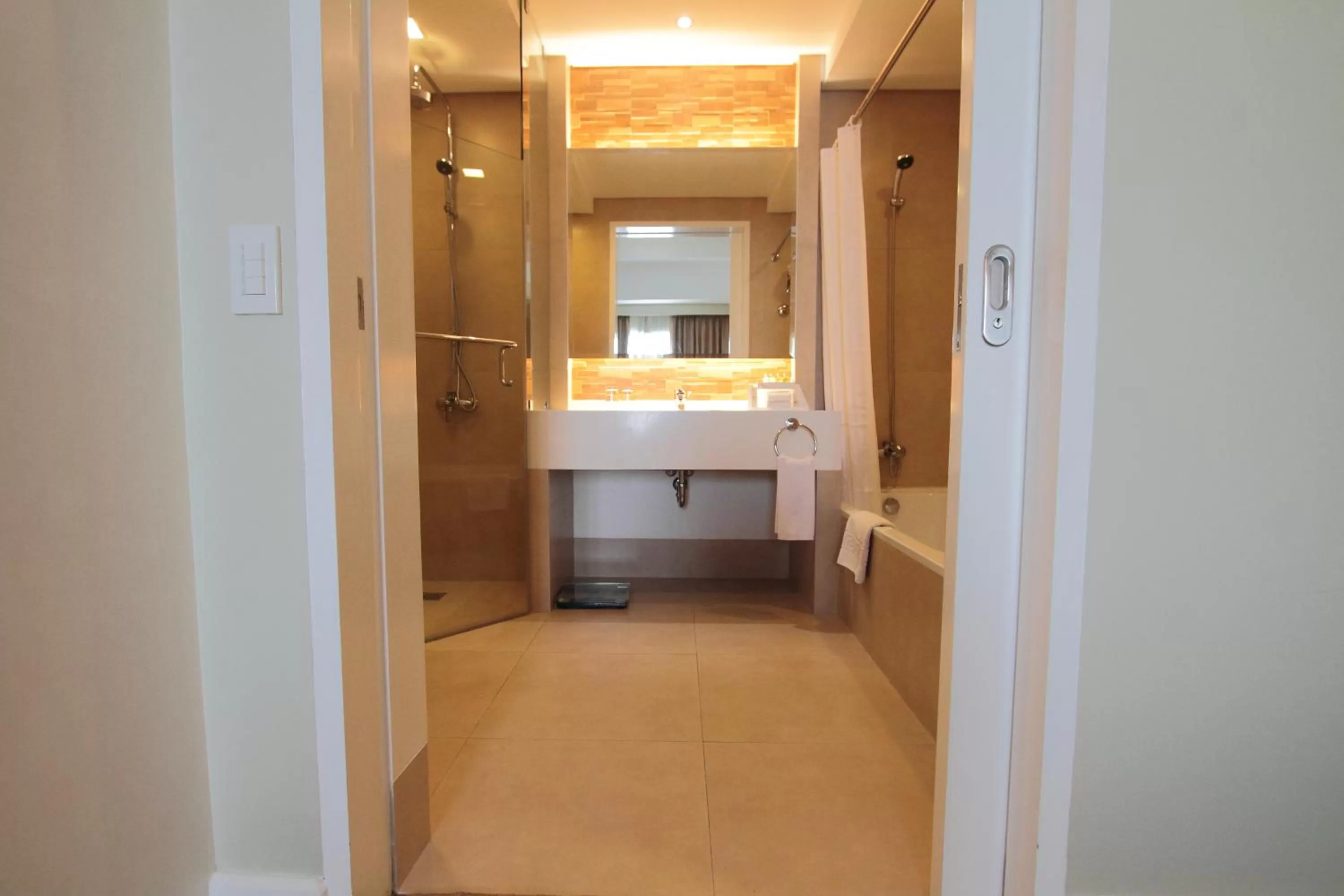 Bathroom, Bed in Harolds Hotel Cebu