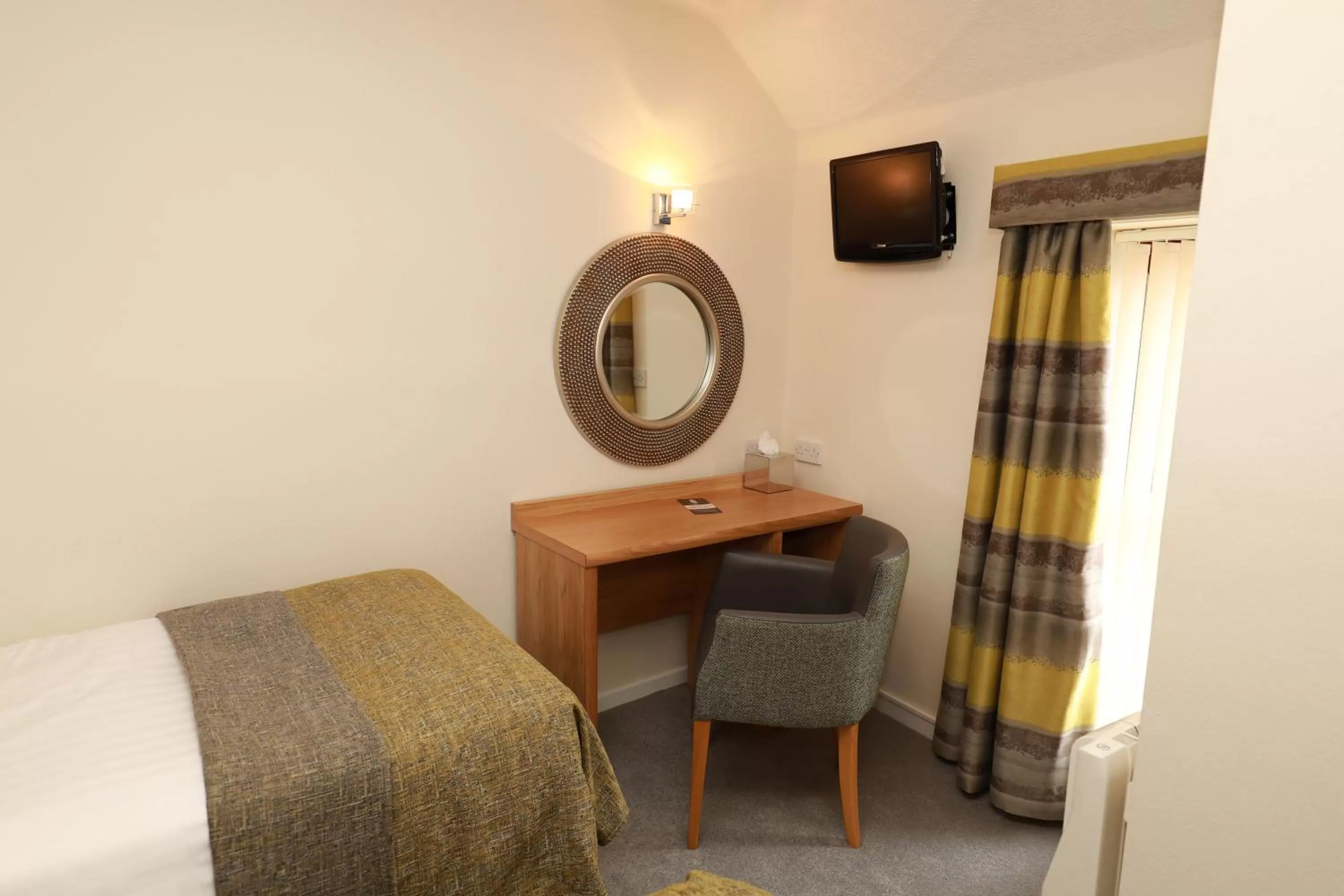 Bed in The Famous Star Hotel Moffat