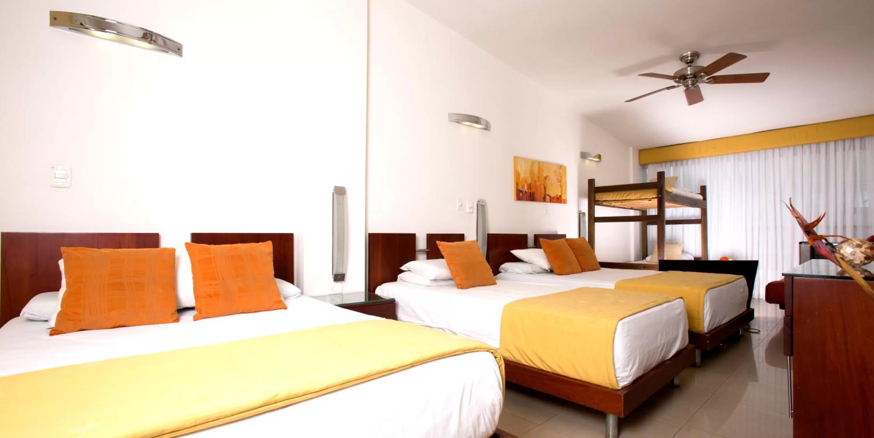 Photo of the whole room, Bed in Atlantis Plaza Hotel Cúcuta