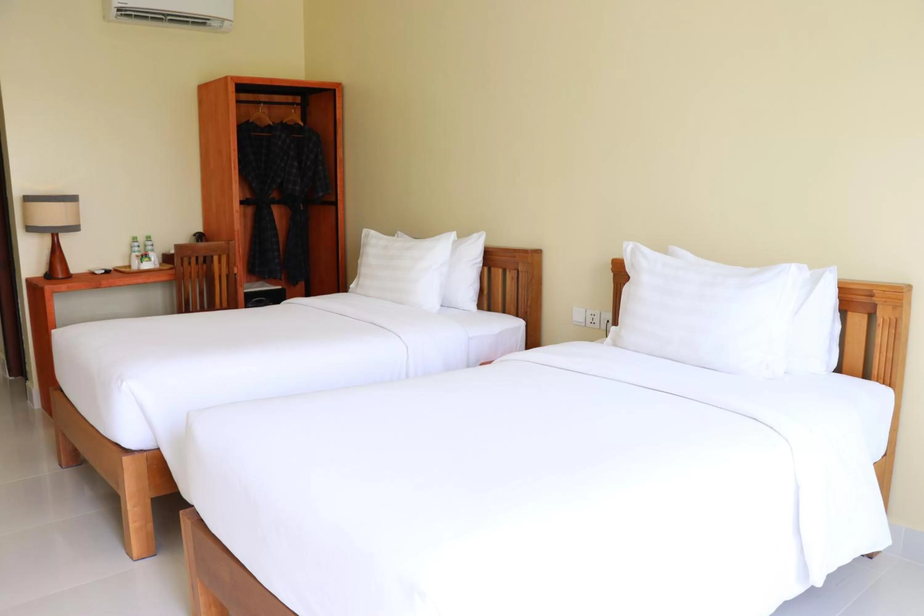 Property building, Bed in Landing Gold by Amatak