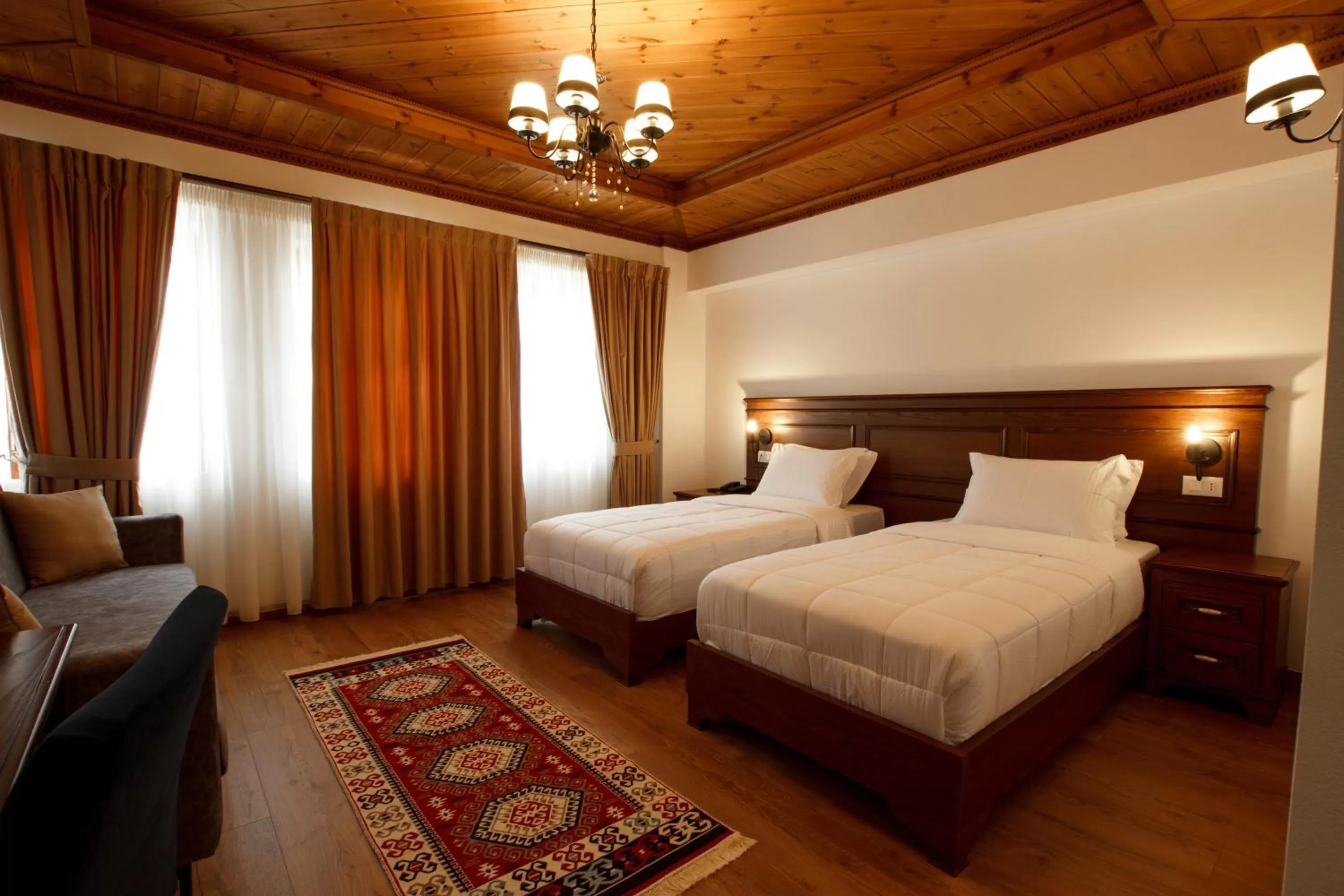 Photo of the whole room, Bed in Rose Garden Hotel