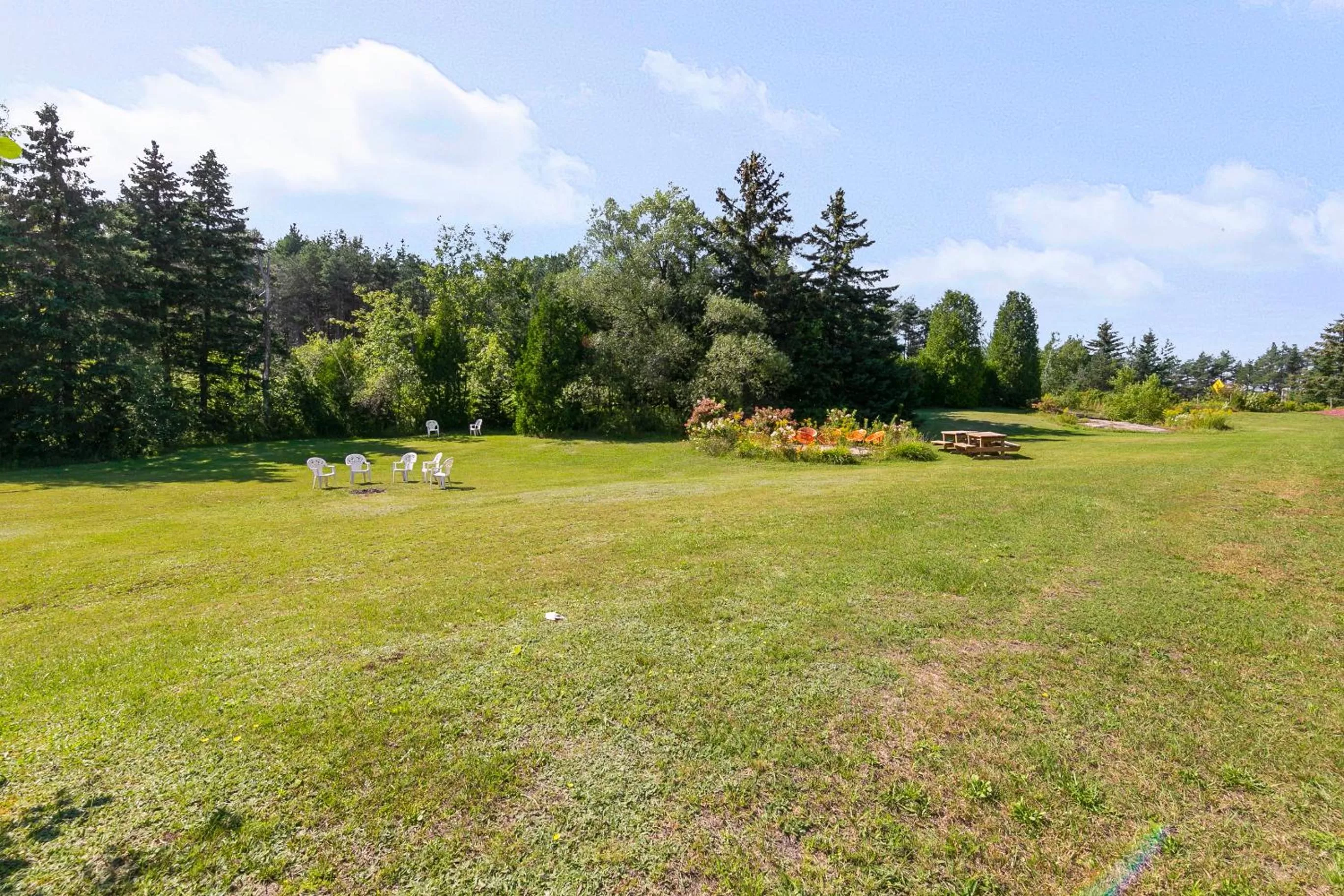 Spring in Auberge Pique Nique