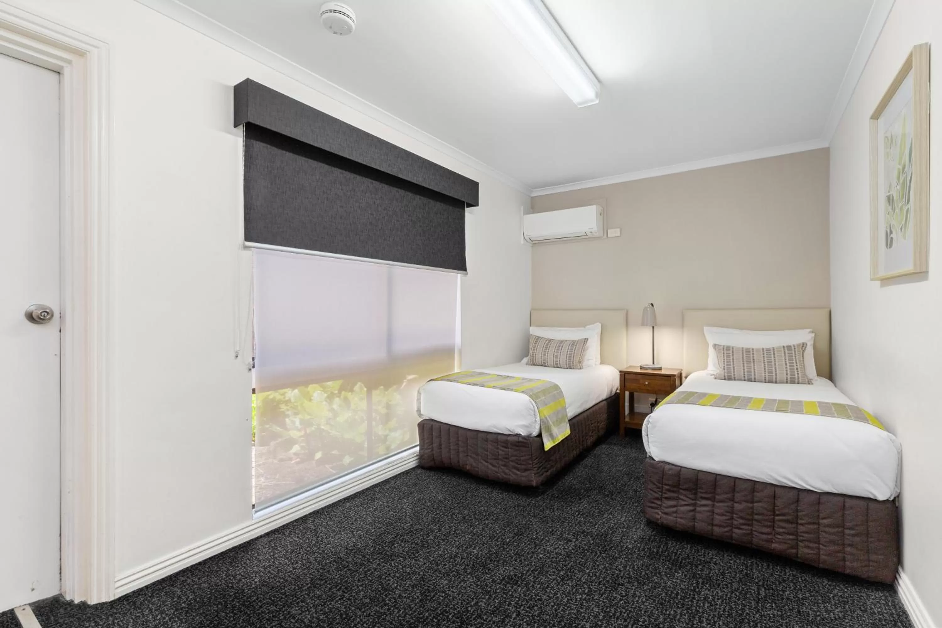 Bedroom, Bed in All Seasons Resort Hotel Bendigo