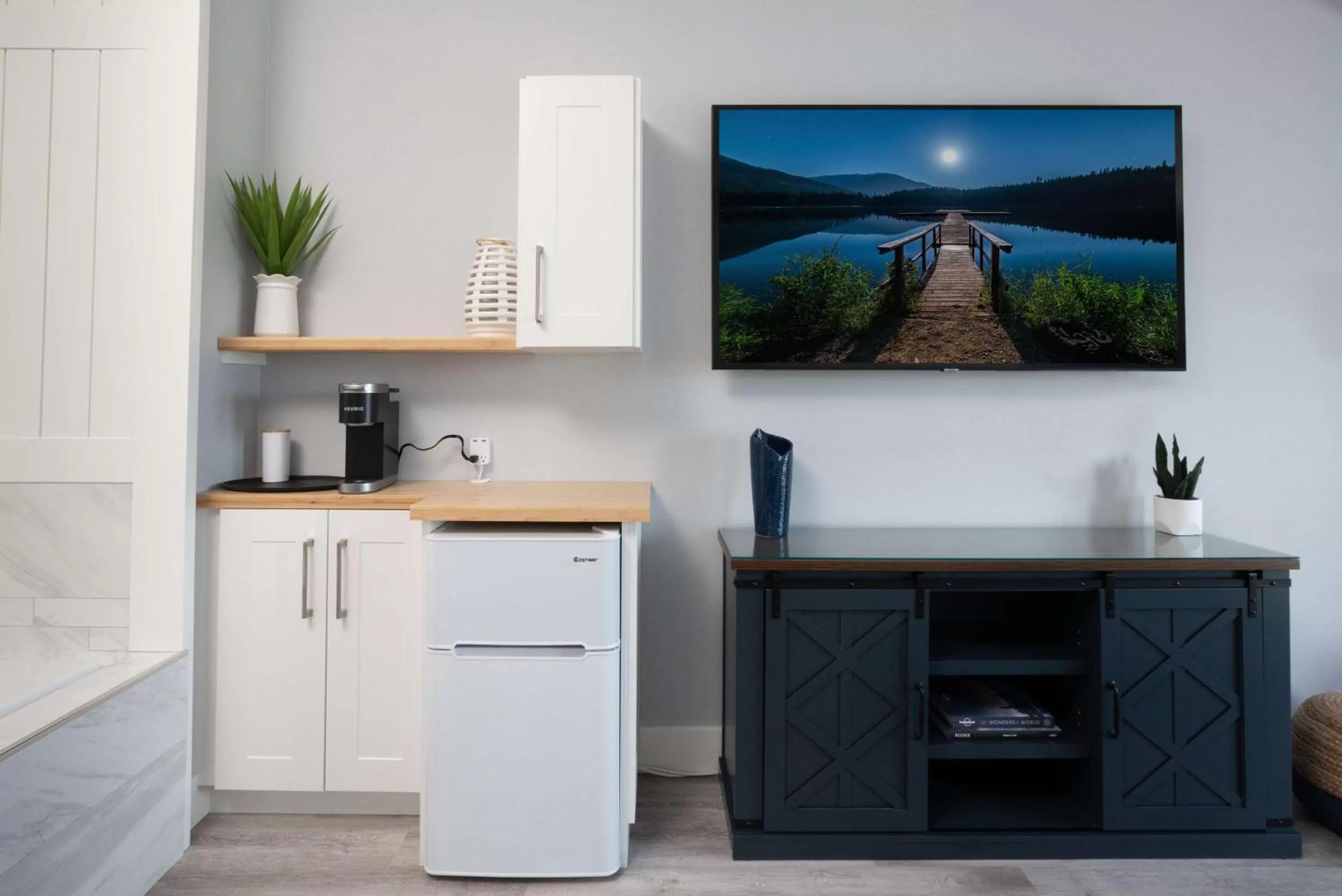 Bedroom in Prestige Harbourfront Resort, WorldHotels Luxury