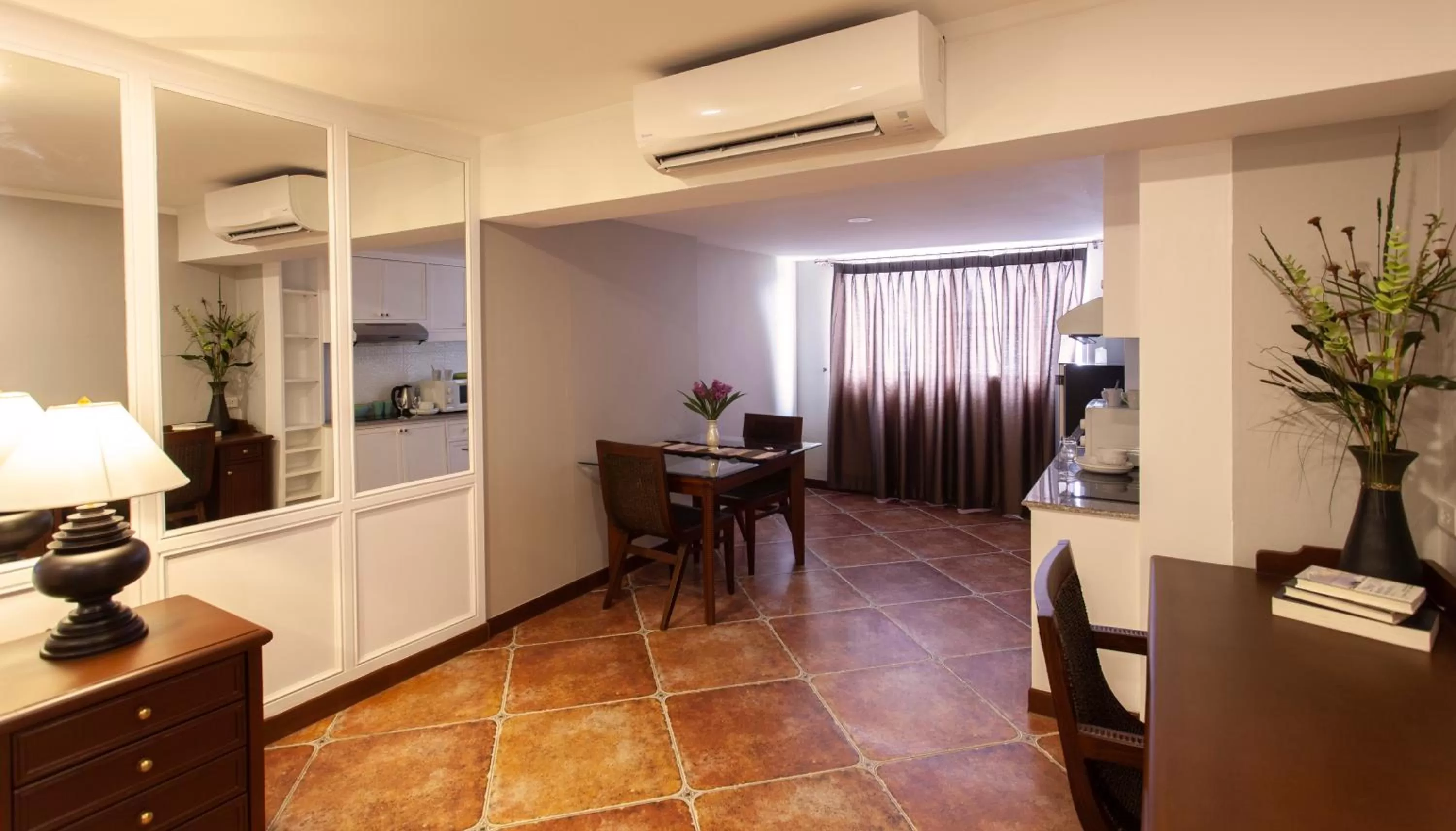 Living room in Viangbua Mansion