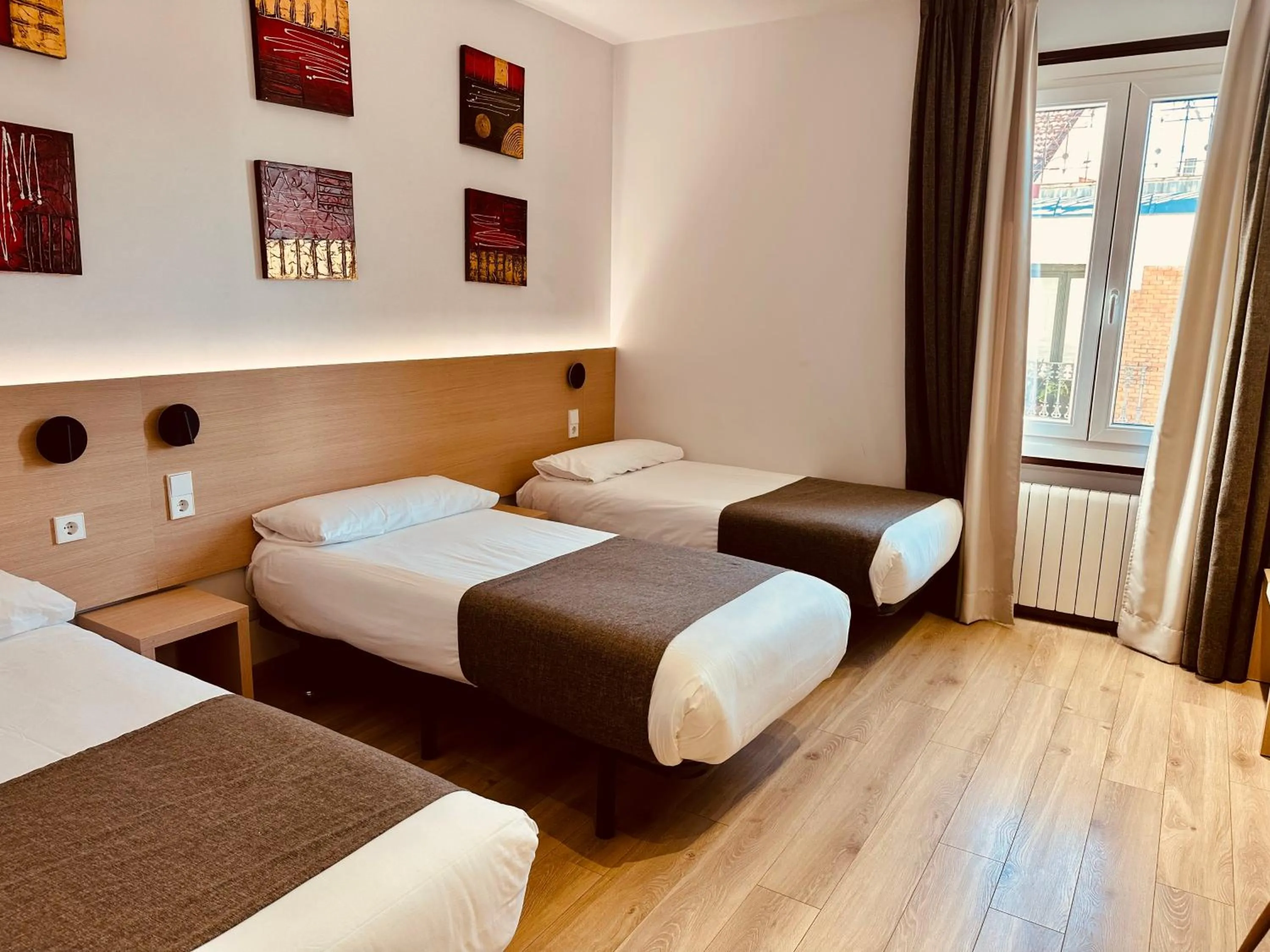 Bed in Hostal Abadia Madrid