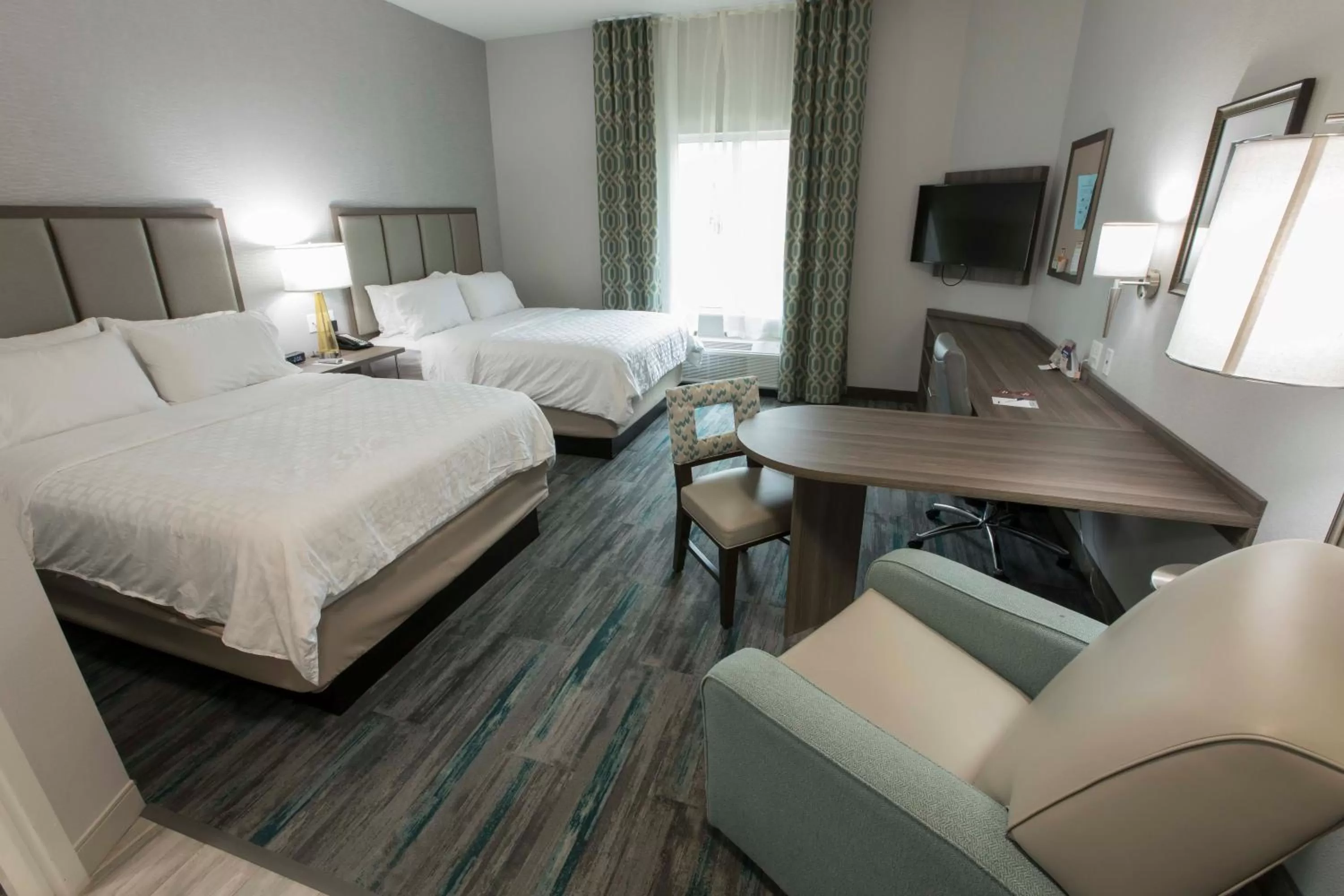 Photo of the whole room, Bed in Candlewood Suites - McDonough by IHG