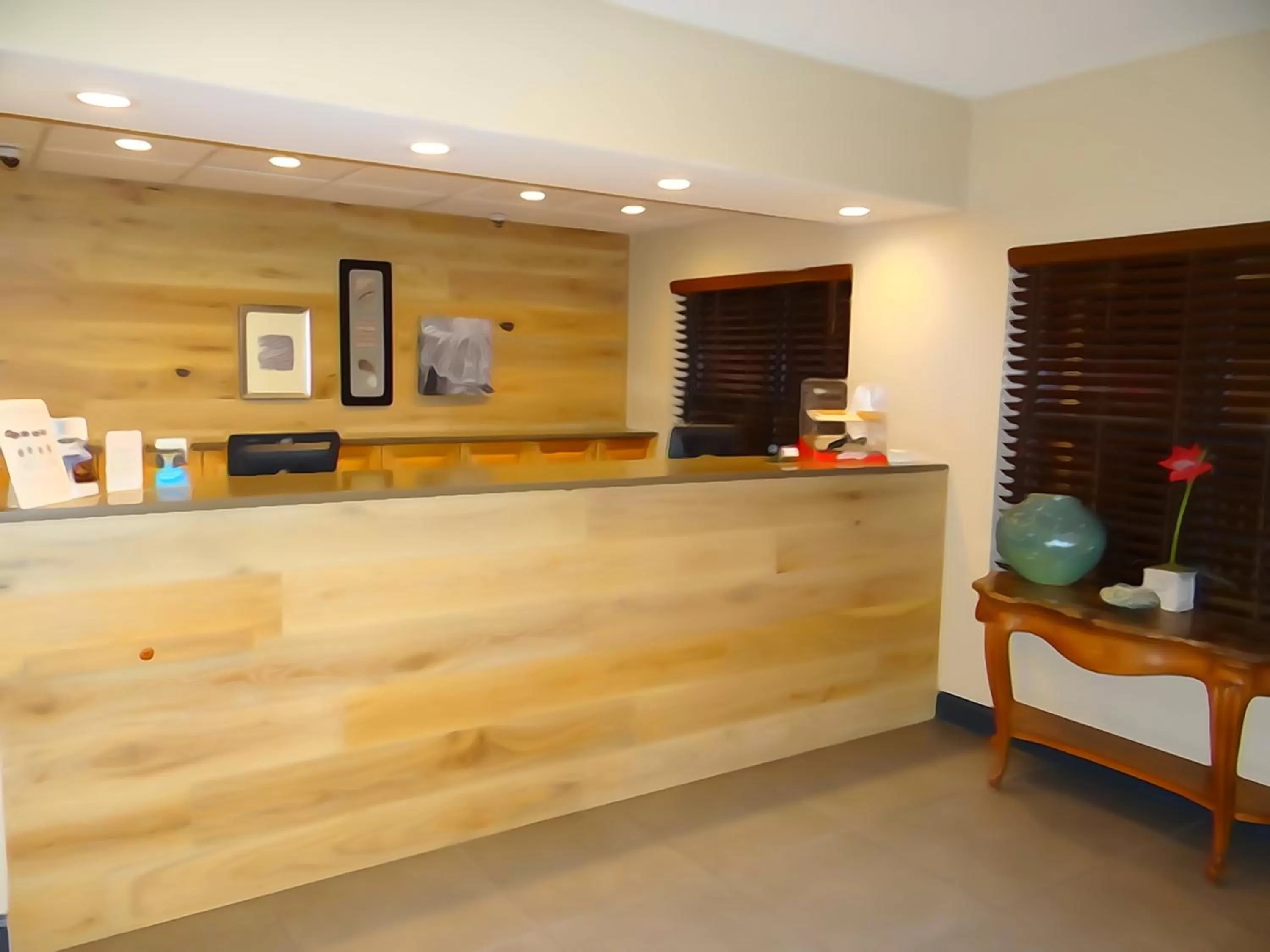 Lobby or reception in Country Inn & Suites by Radisson, Salisbury, MD