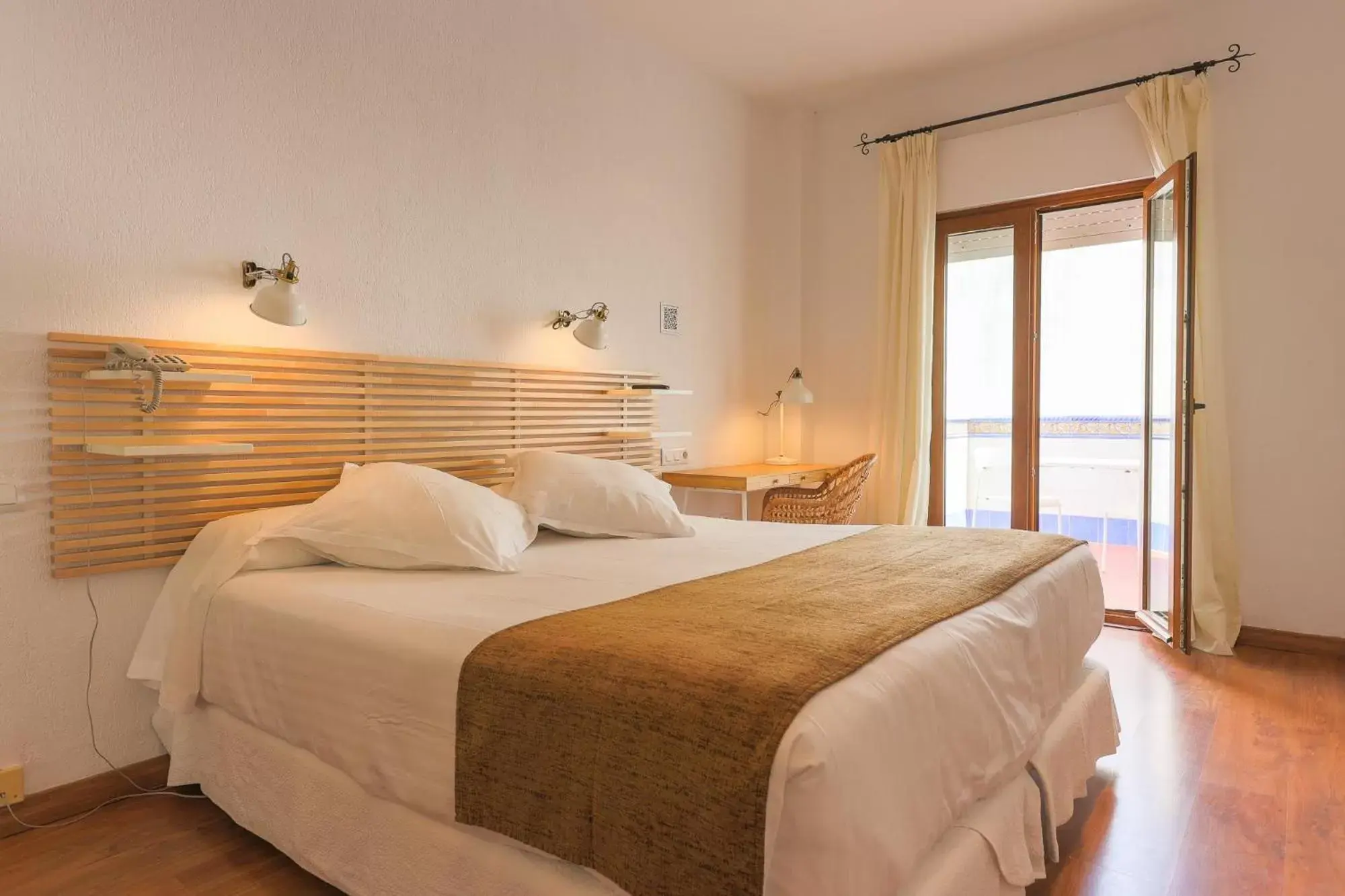 Twin Room in Los Cantaros Twin Room in Los Cantaros