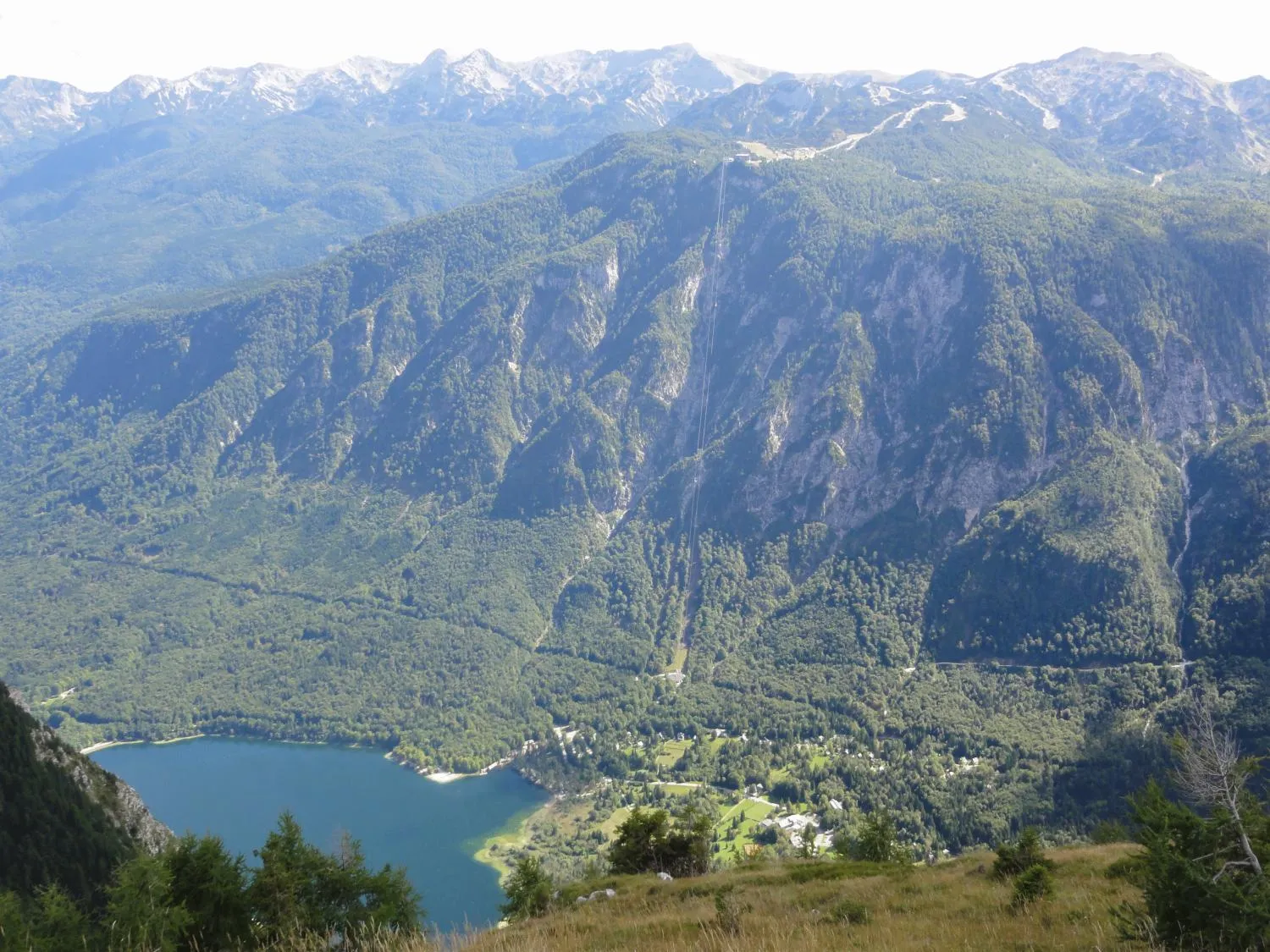 Area and facilities in Hotel Tripič, restaurant and pizzeria
